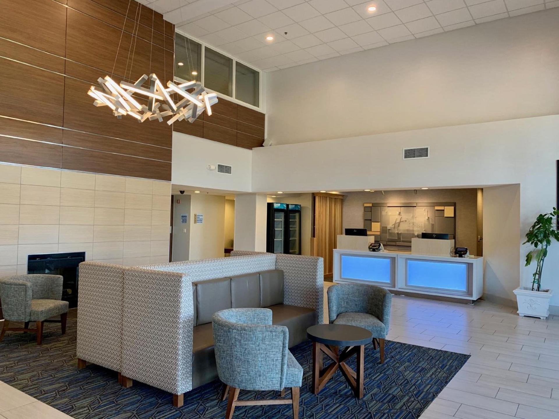 Holiday Inn Express & Suites Tracy by IHG photo 25