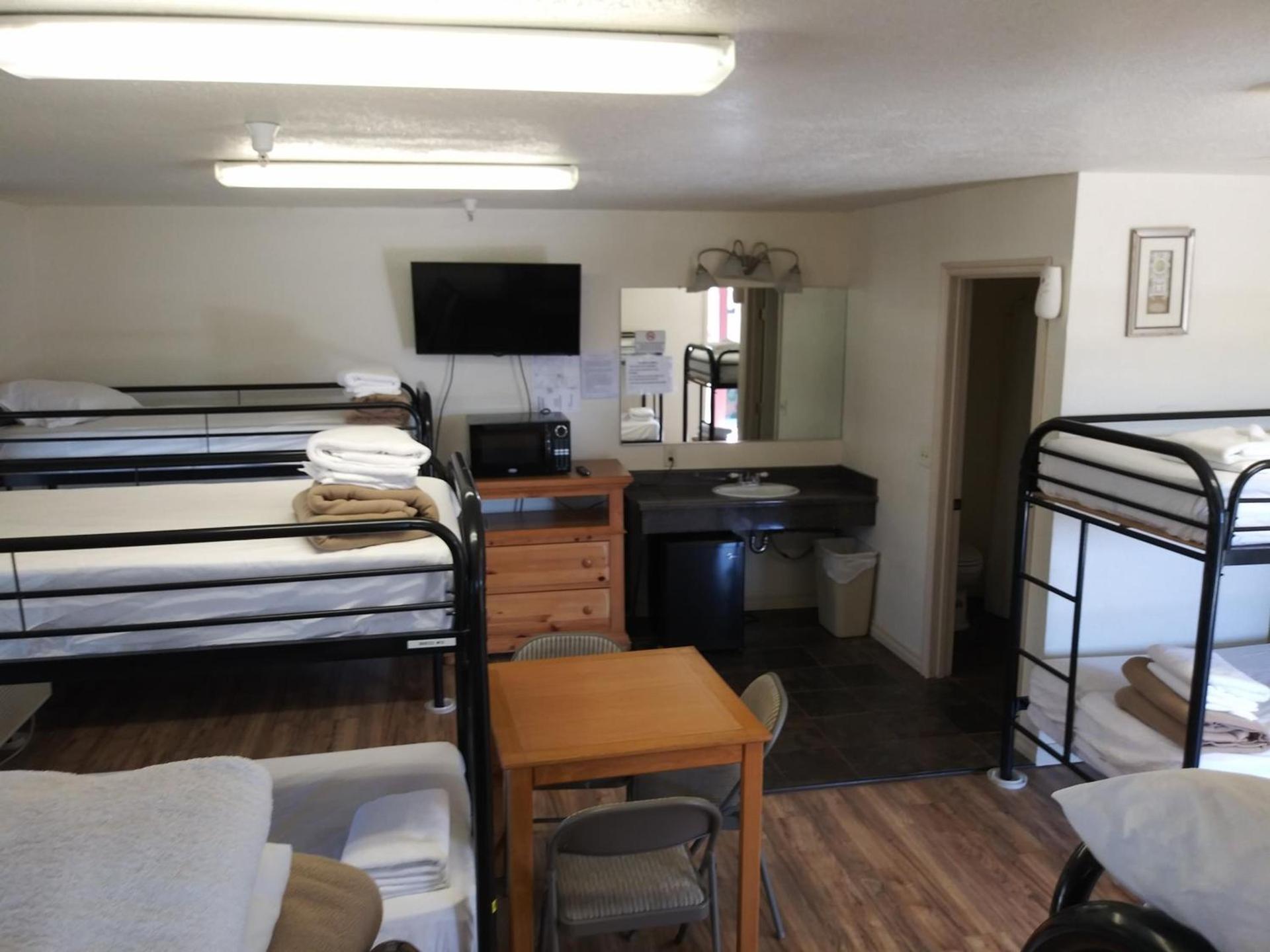 Whitney Portal Hotel And Hostel photo 6