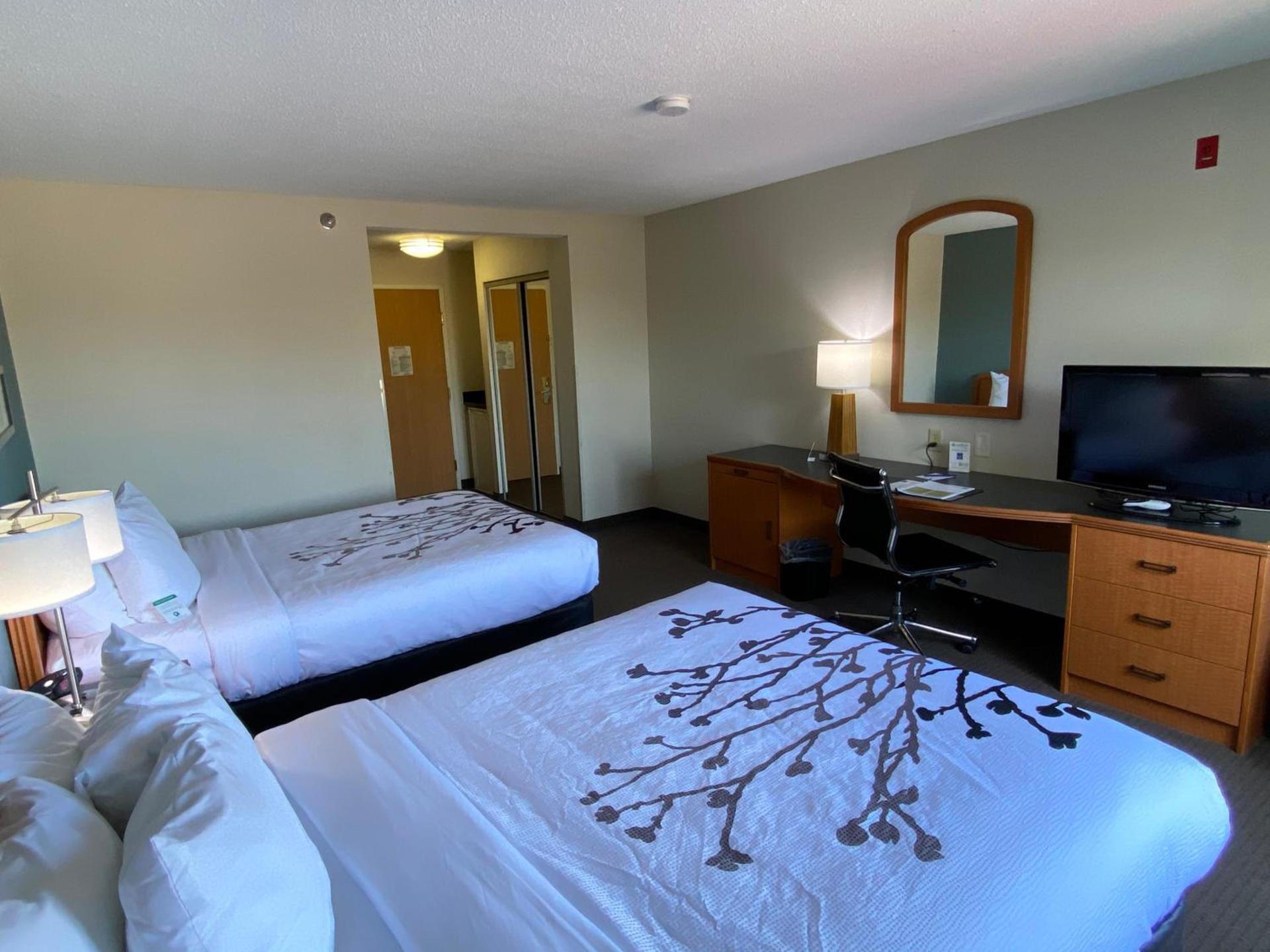 Sleep Inn & Suites Davenport - Quad Cities photo 26