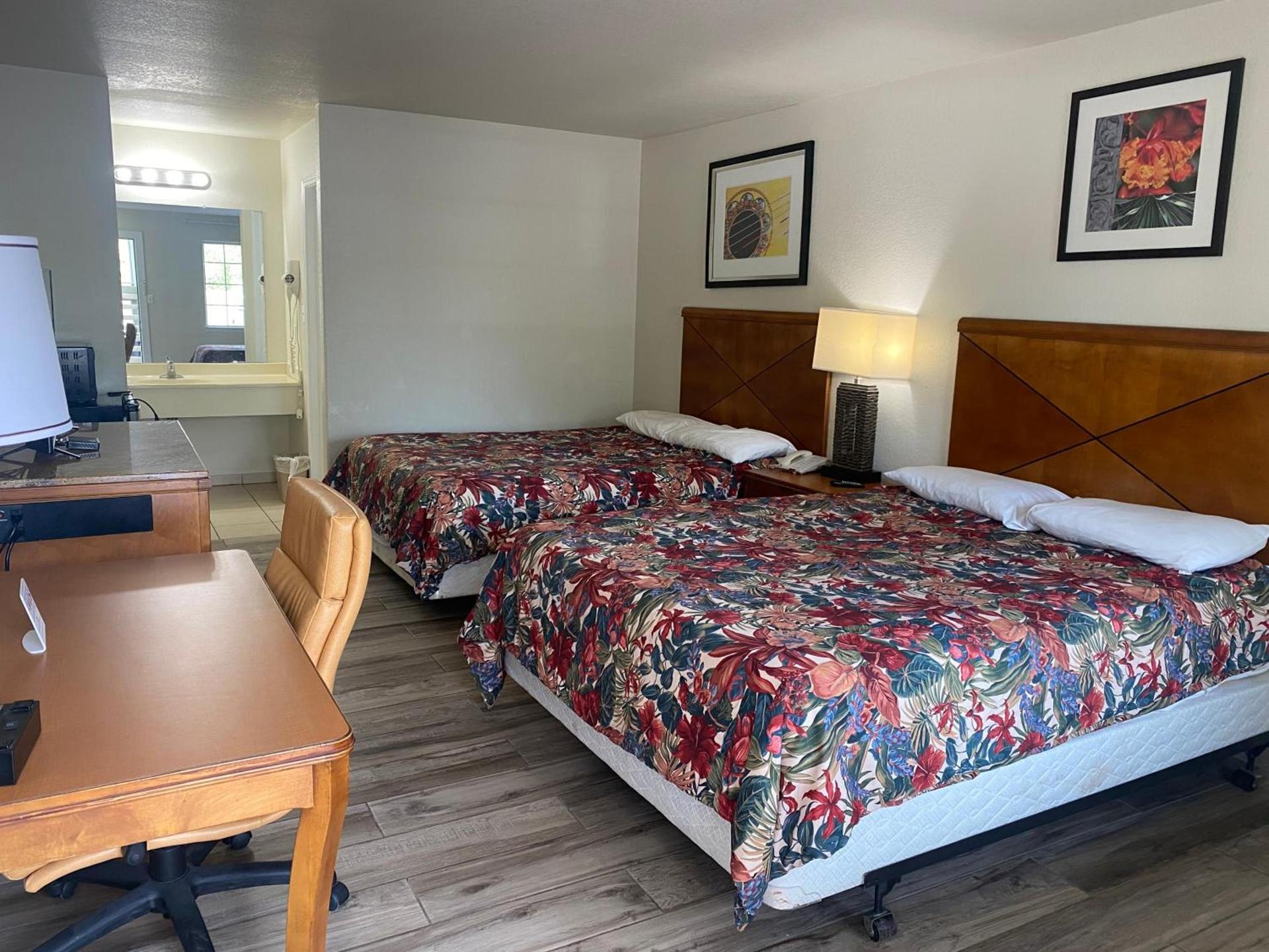 Cedar Creek Inn photo 26