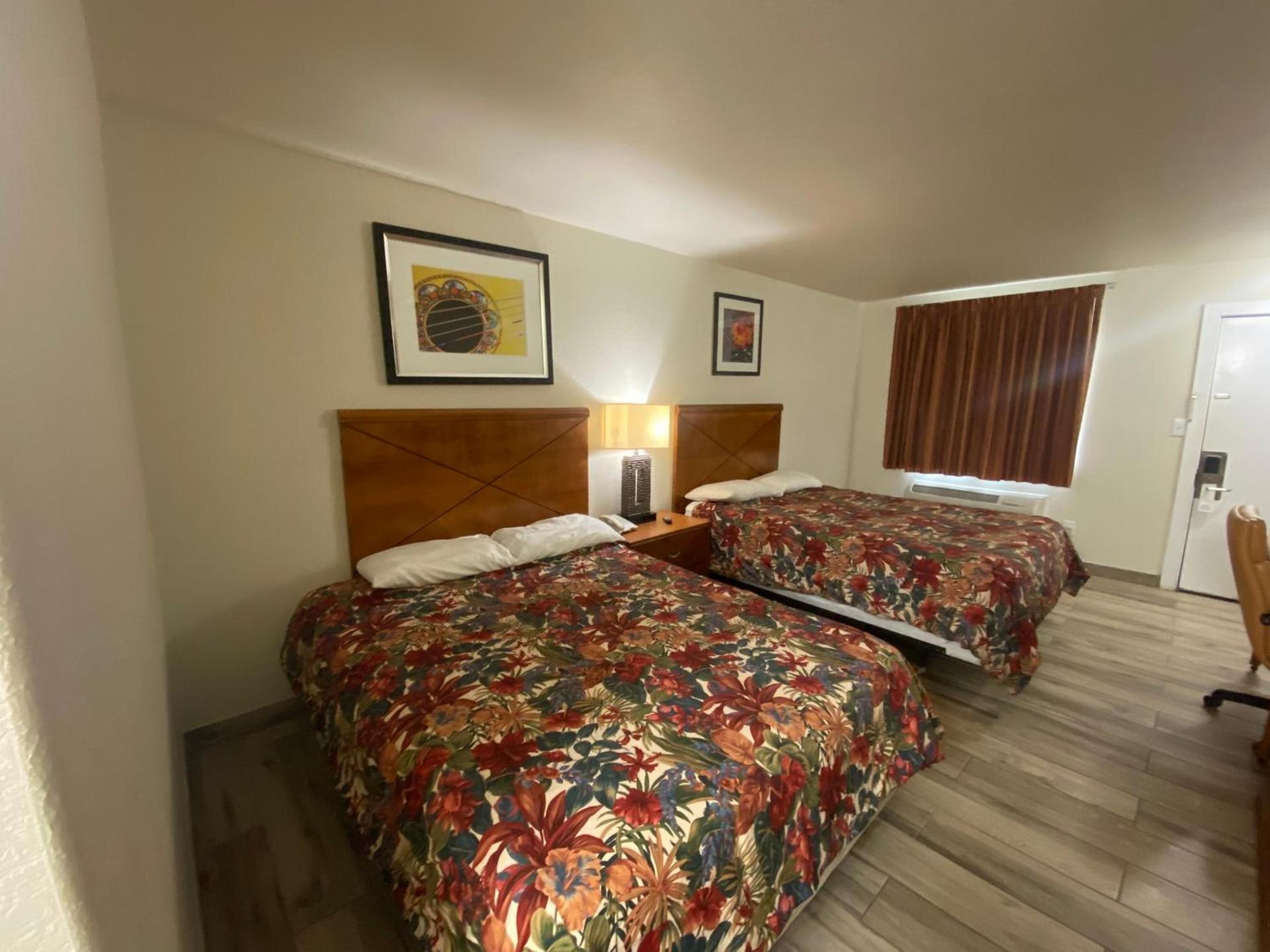 Cedar Creek Inn photo 25