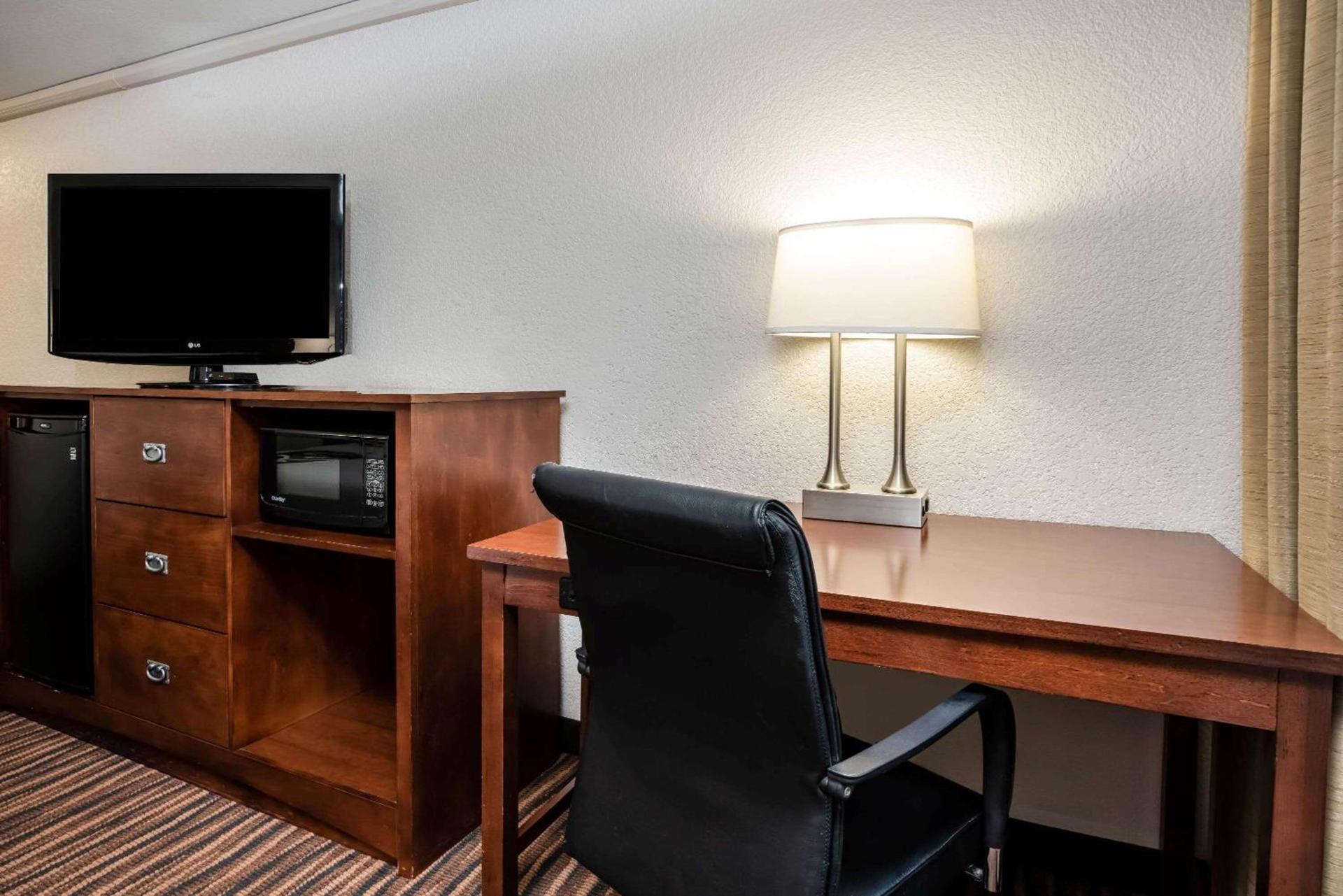 La Quinta Inn by Wyndham Bend photo 32