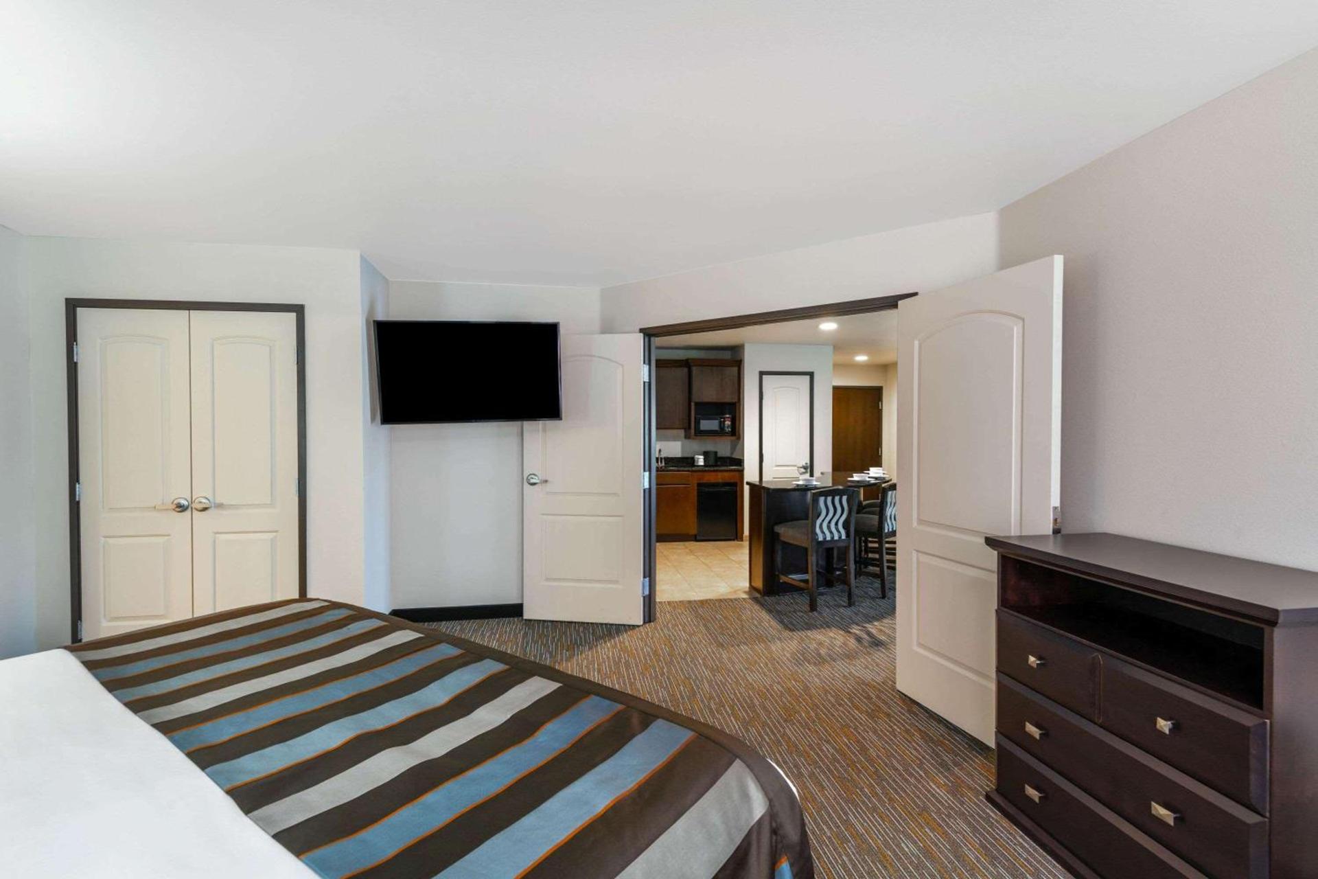 Wingate by Wyndham - St. George photo 26