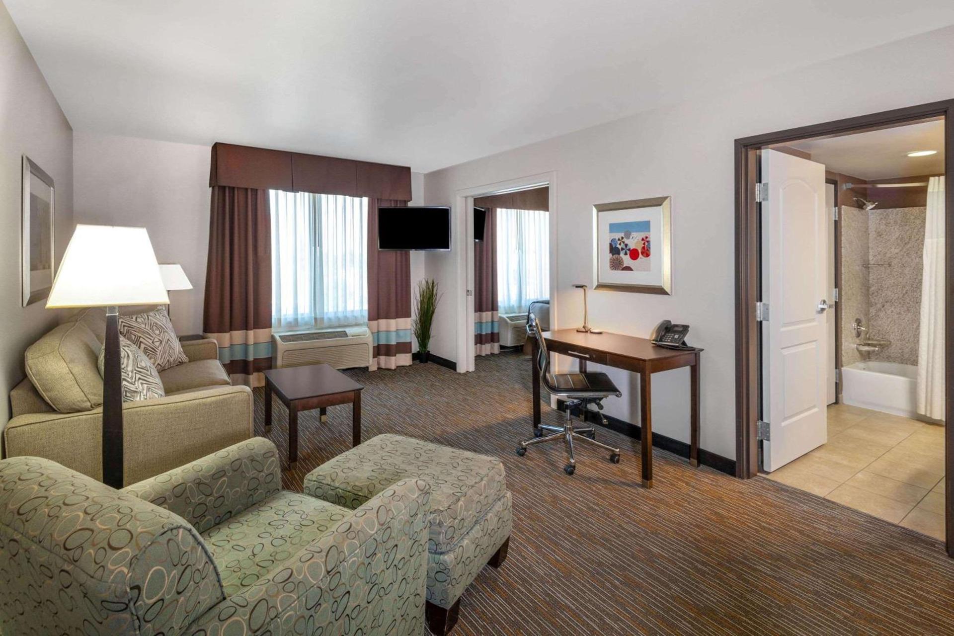 Wingate by Wyndham - St. George photo 31