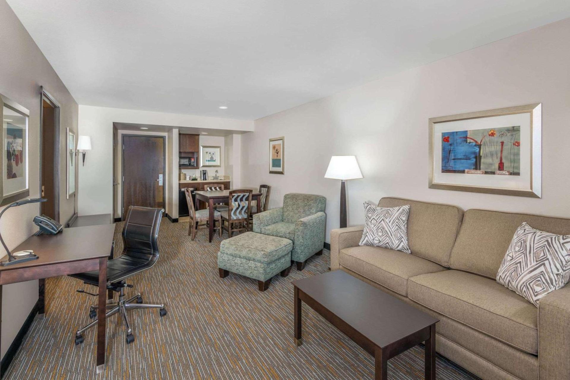Wingate by Wyndham - St. George photo 30