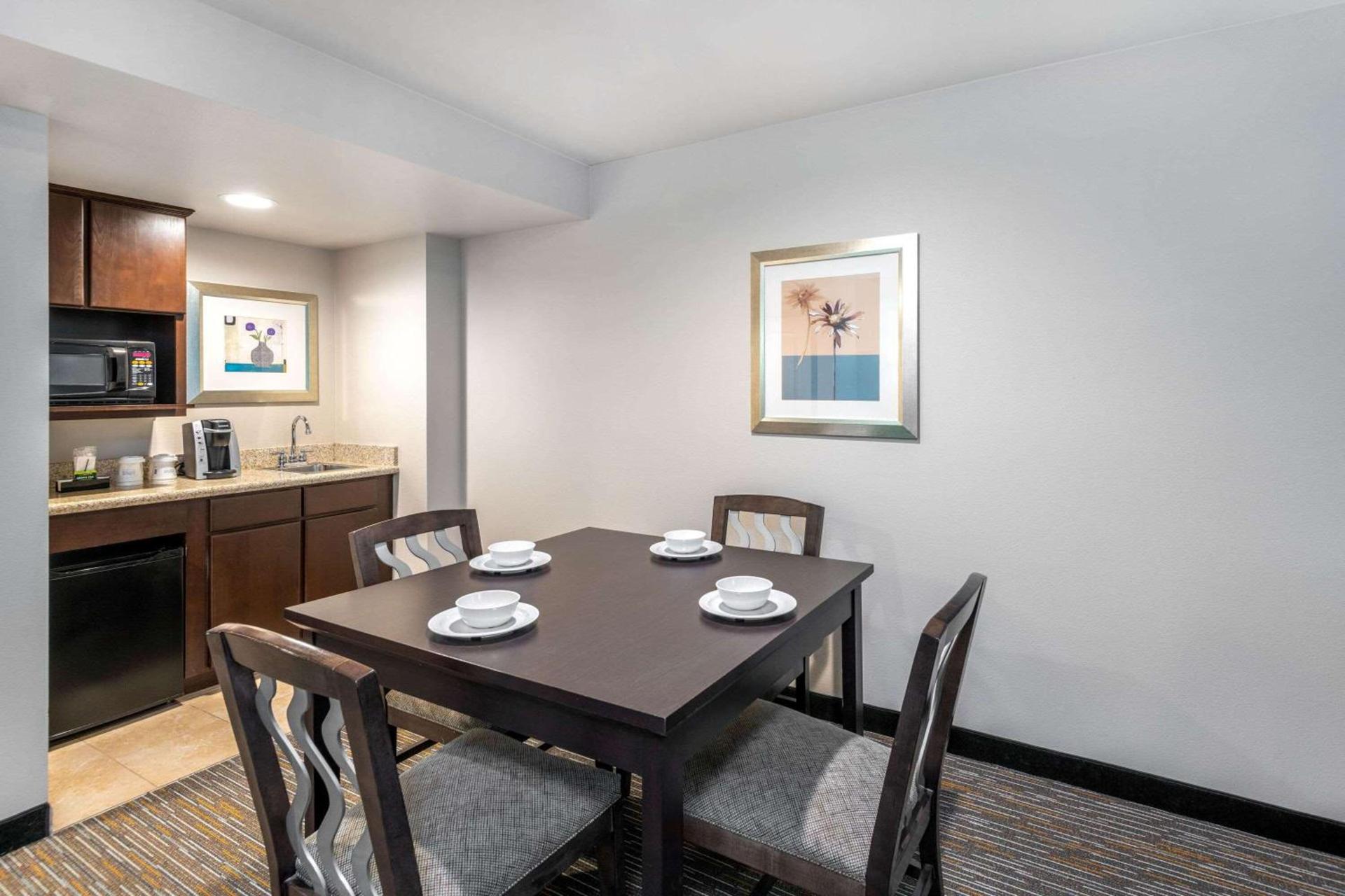 Wingate by Wyndham - St. George photo 33