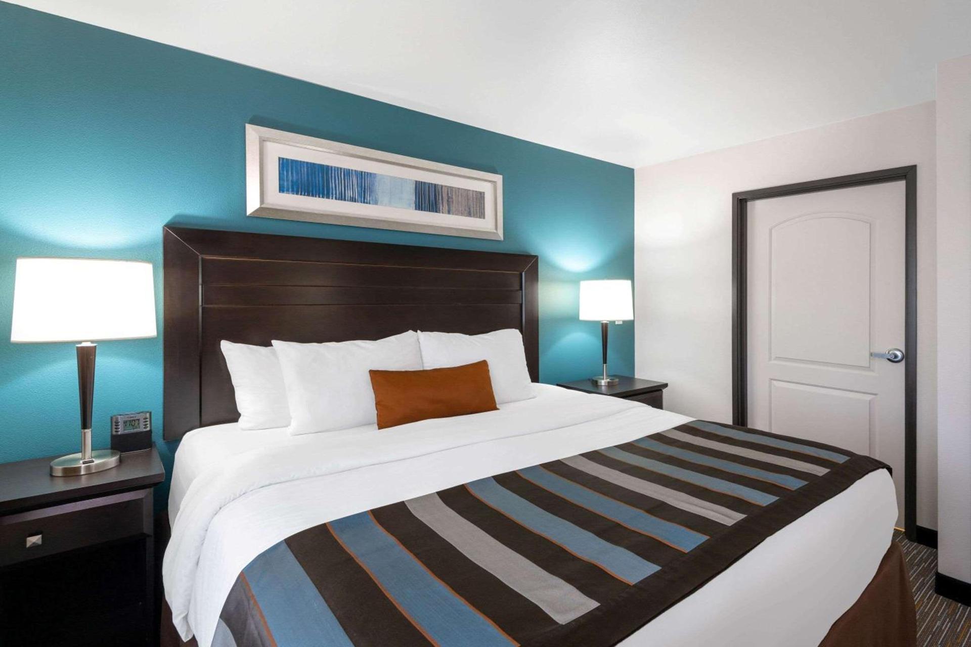 Wingate by Wyndham - St. George photo 32