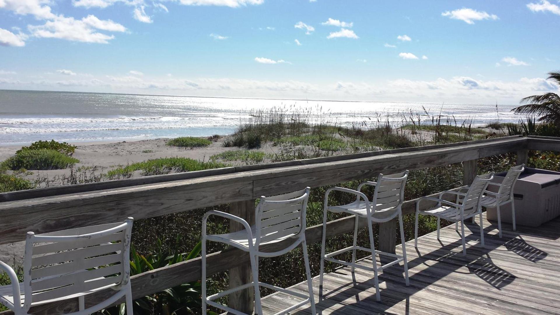 Surf Studio Beach Resort photo 77