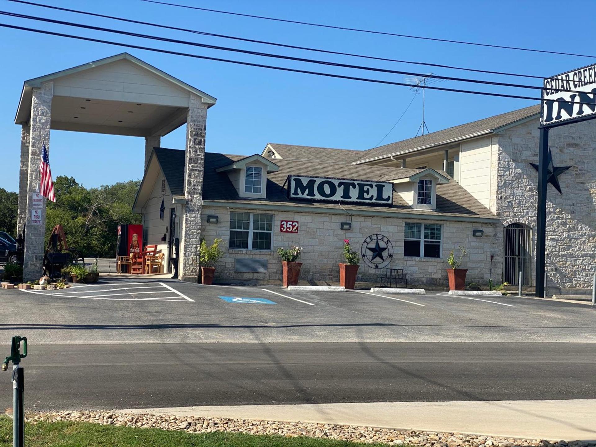 Cedar Creek Inn photo 19