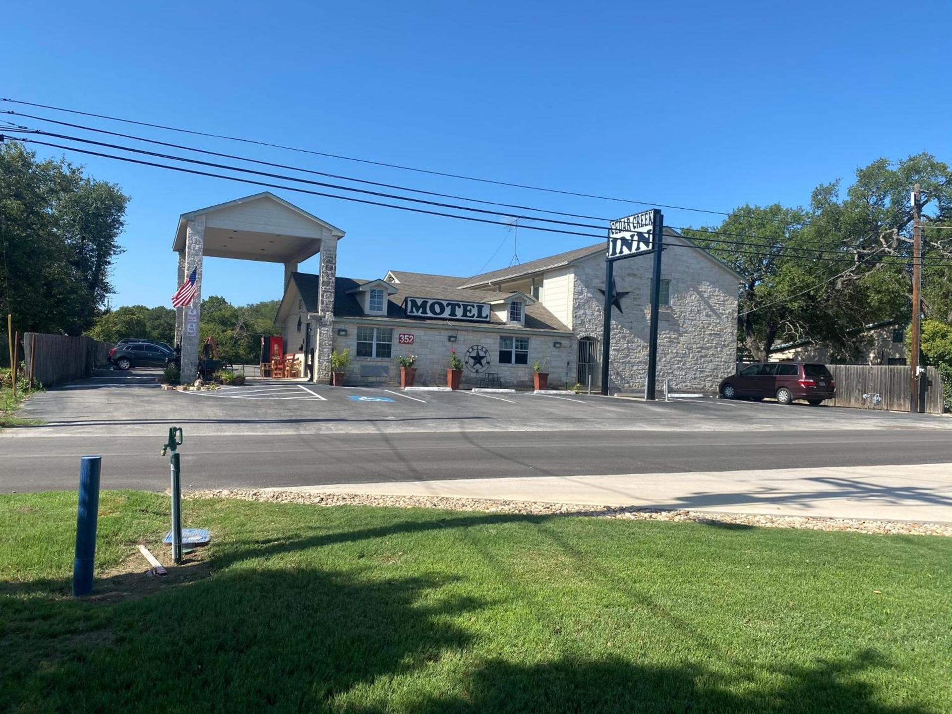 Cedar Creek Inn photo 18