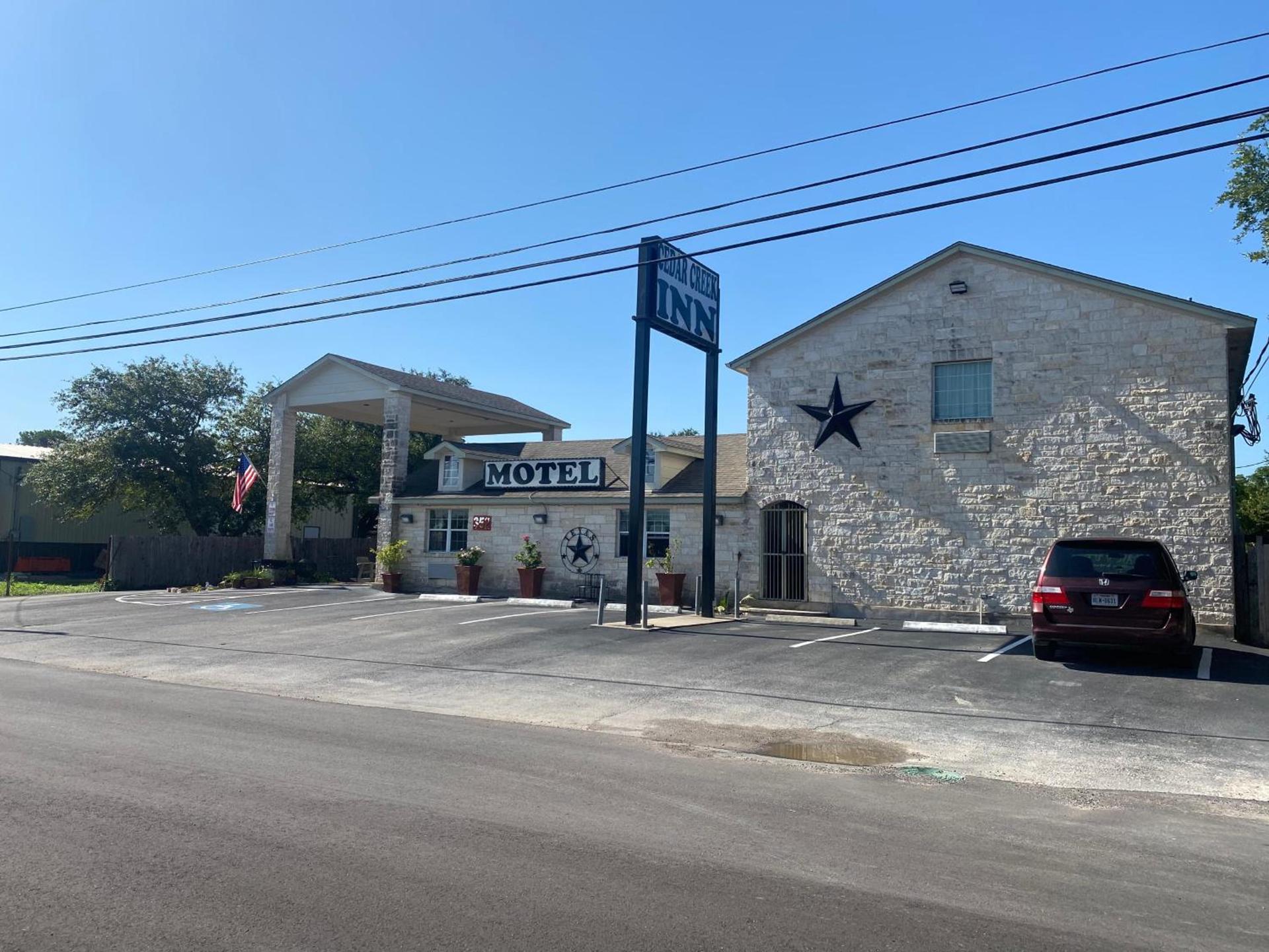 Cedar Creek Inn photo 8