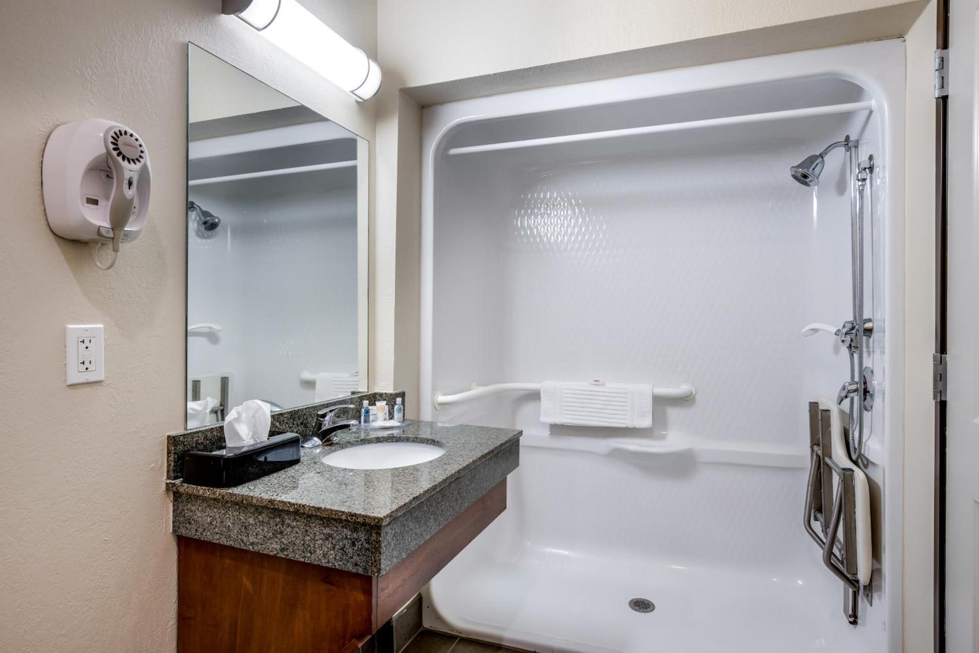 Comfort Inn Bonner Springs Kansas City photo 22