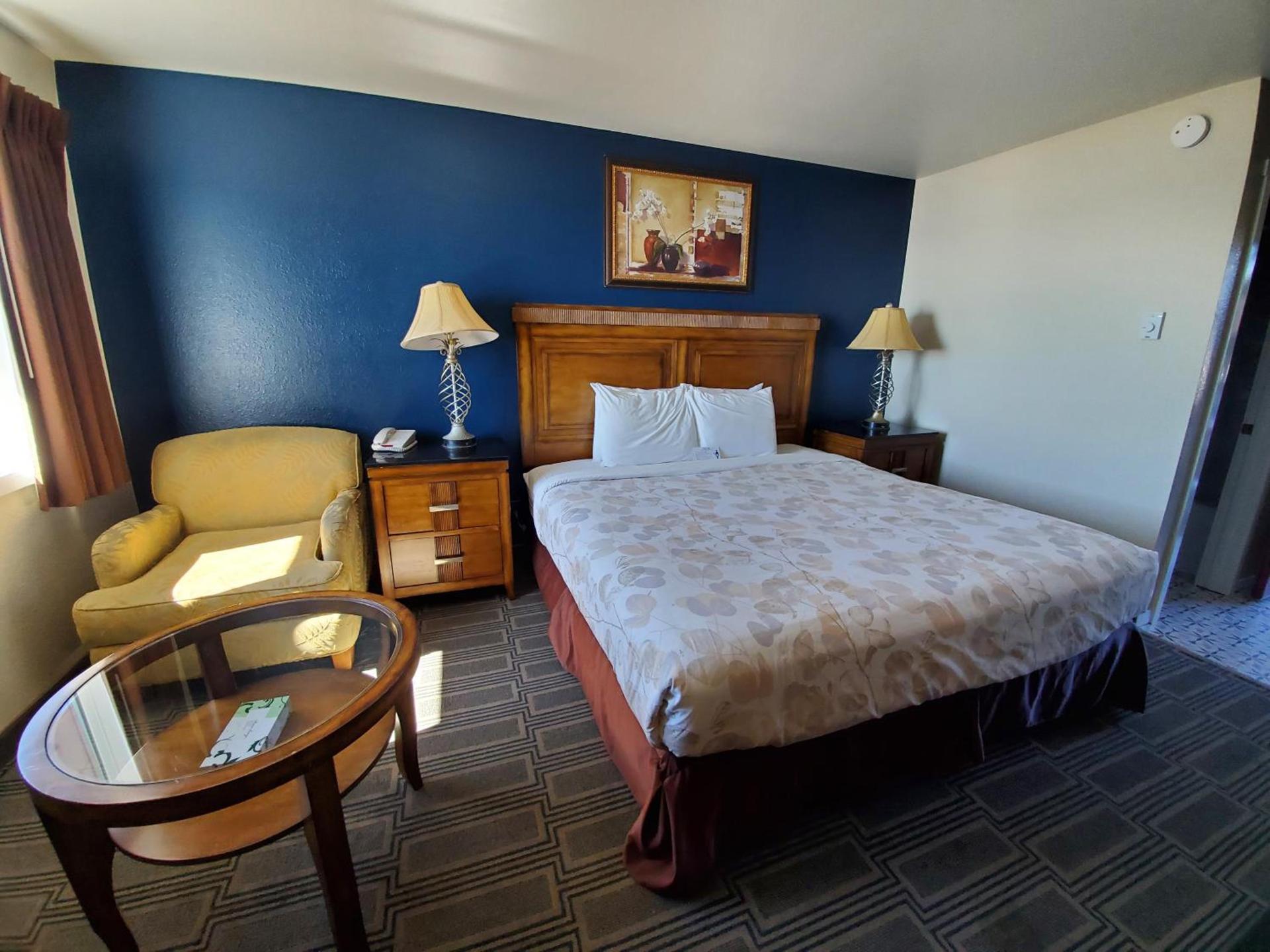 Water Front Inn photo 10