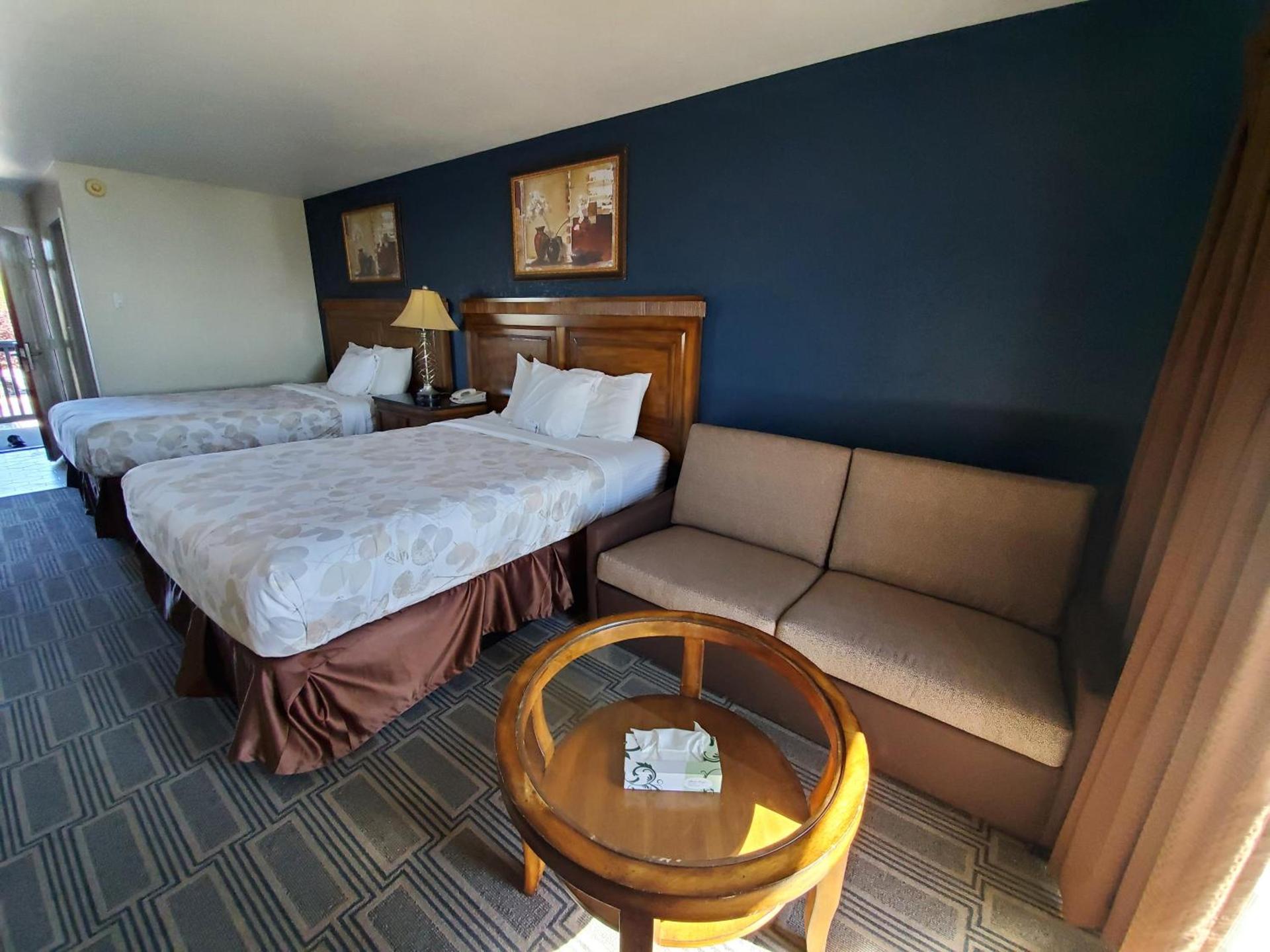 Water Front Inn photo 4