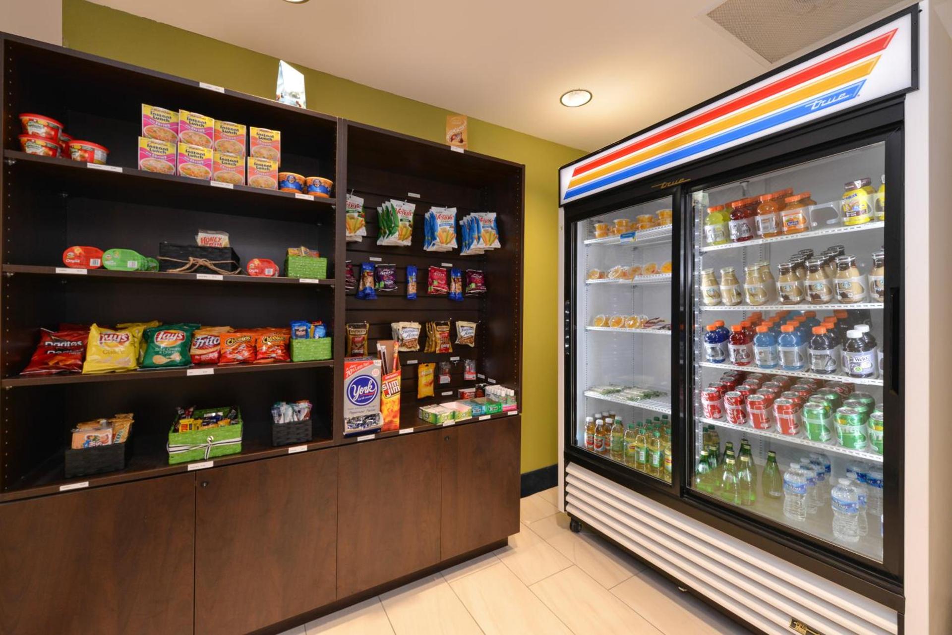 Holiday Inn Express & Suites Raleigh NE - Medical Ctr Area by IHG photo 12