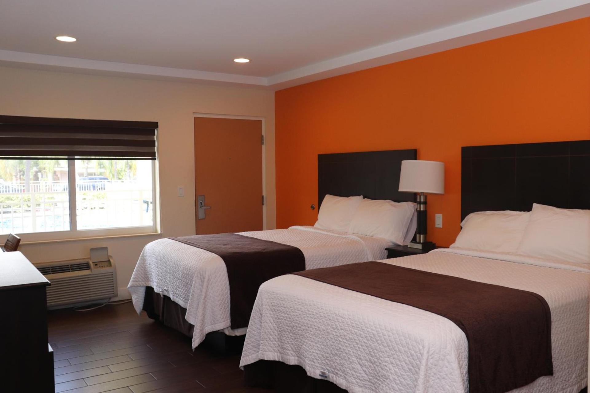 Curtis Inn & Suites photo 29