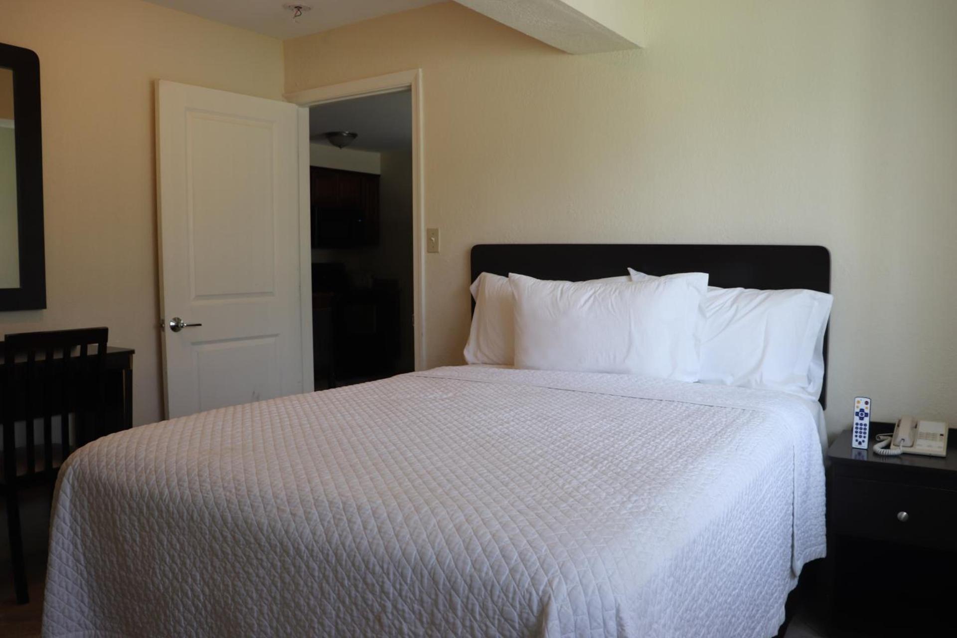 Curtis Inn & Suites photo 19