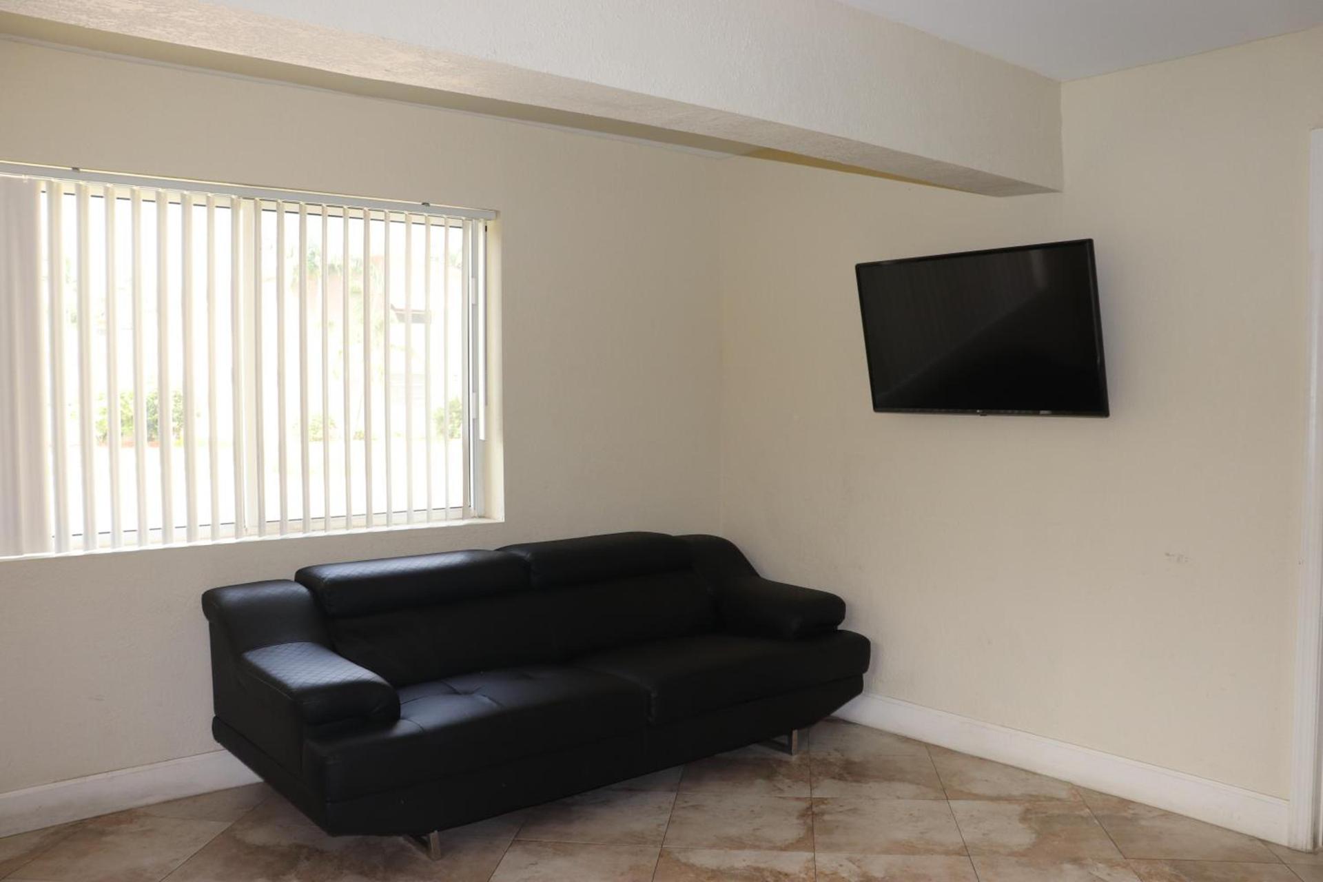 Curtis Inn & Suites photo 16