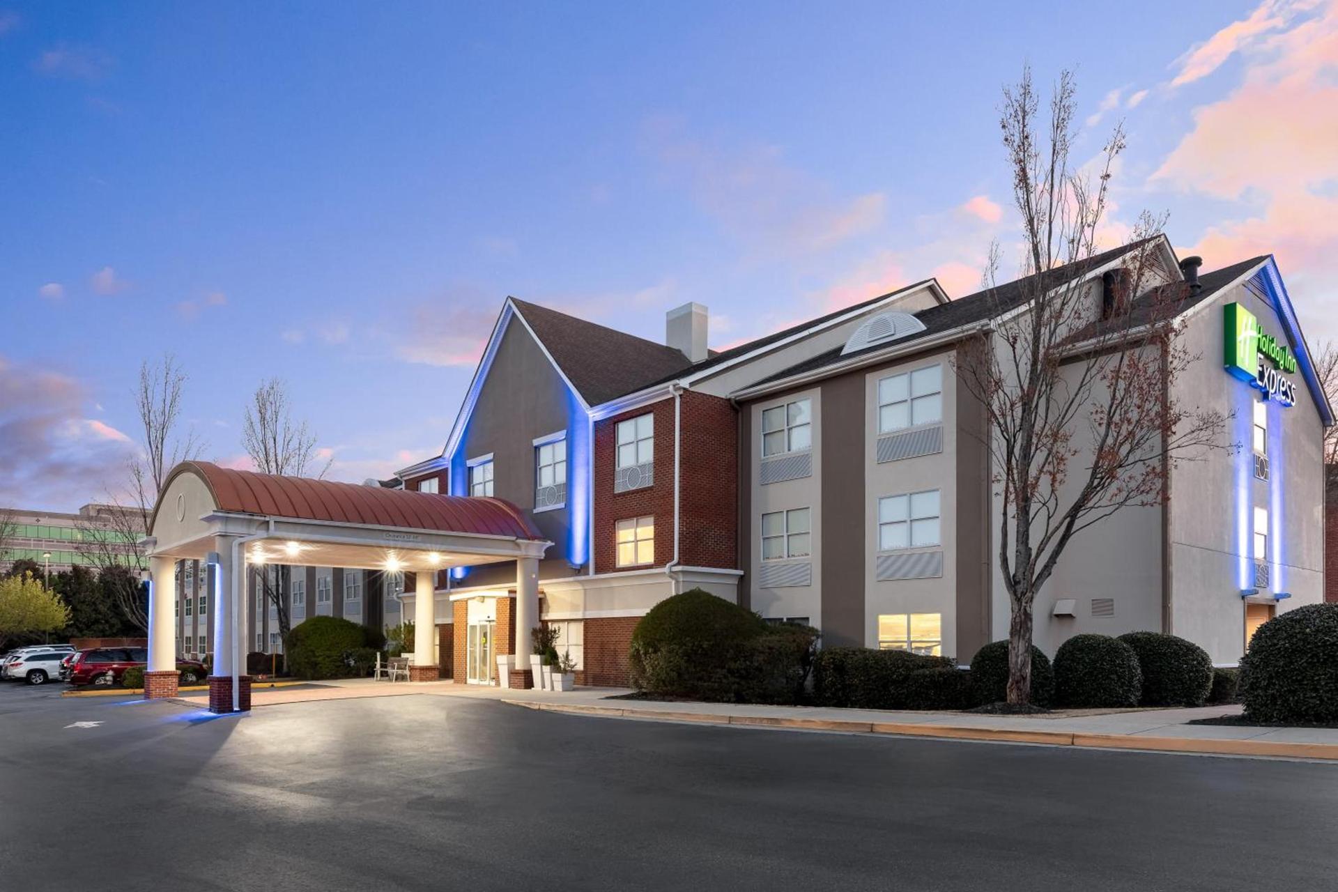 Holiday Inn Express Alpharetta - Roswell by IHG photo 27