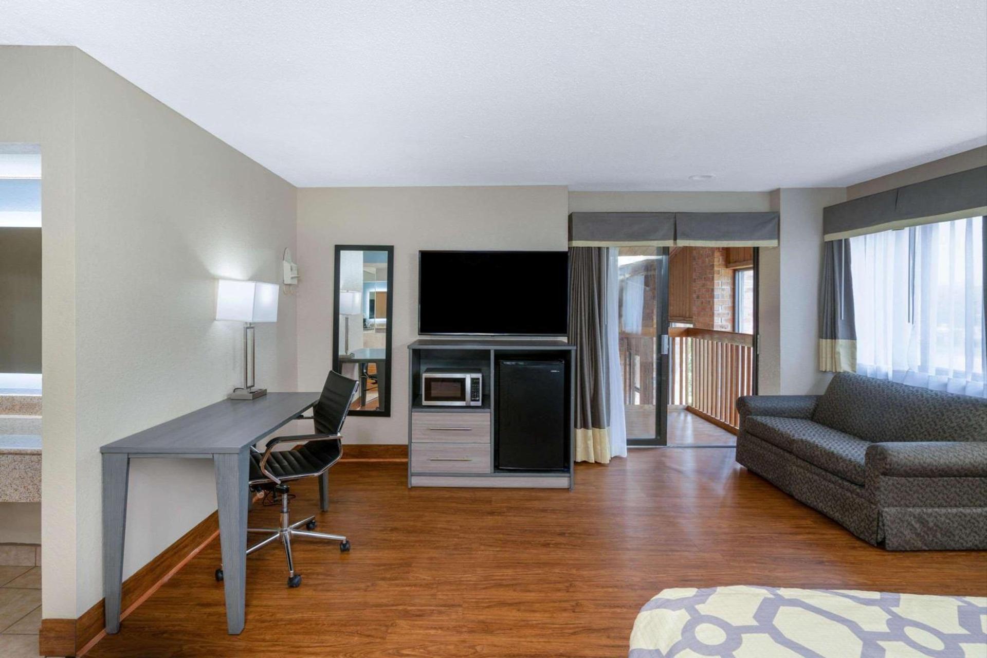 Baymont by Wyndham Tupelo photo 39