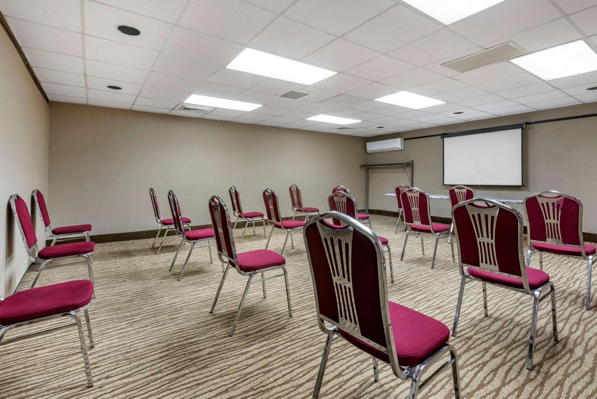 Comfort Inn West Hazleton photo 21