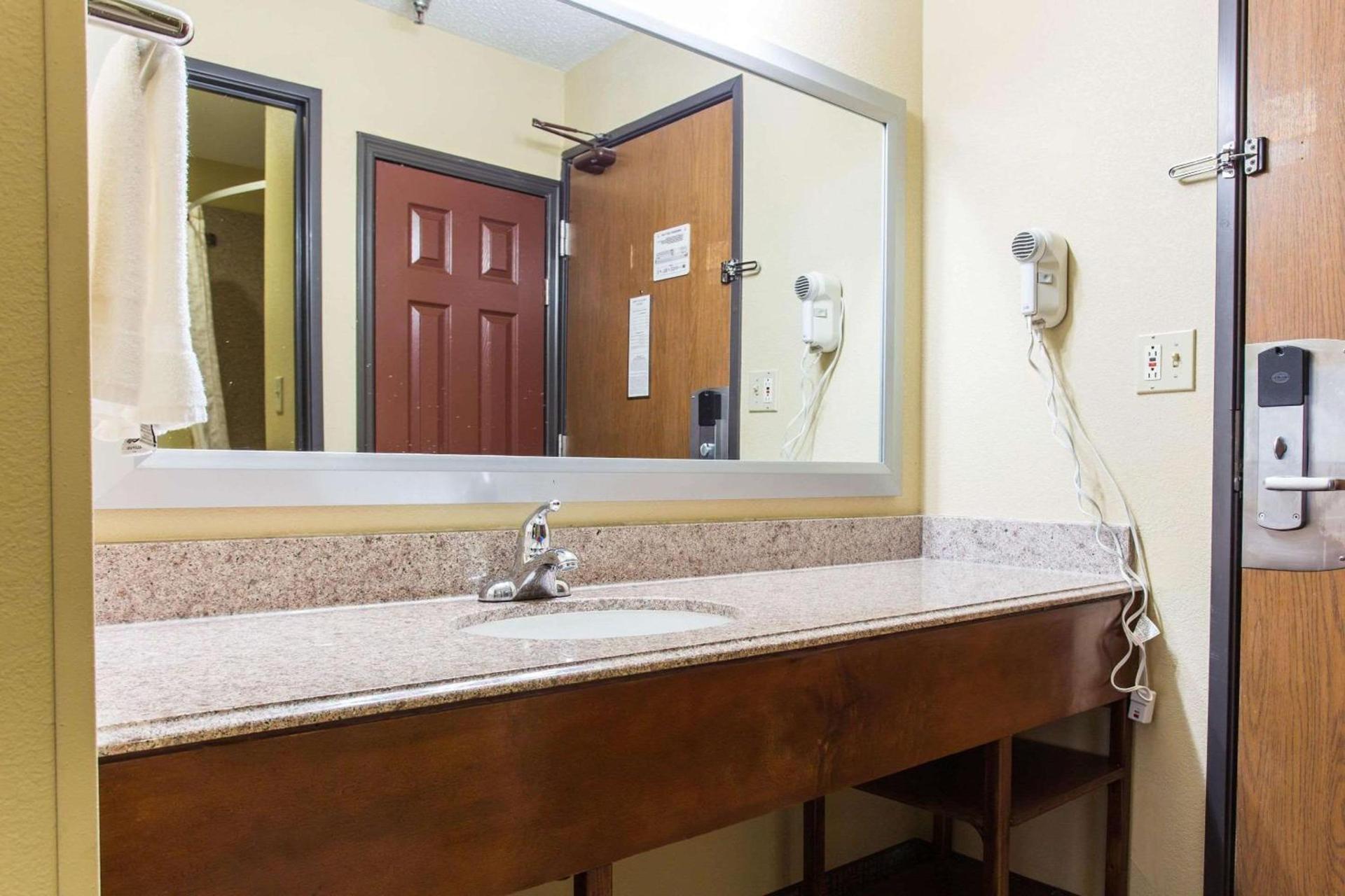 Comfort Inn Columbia West photo 23