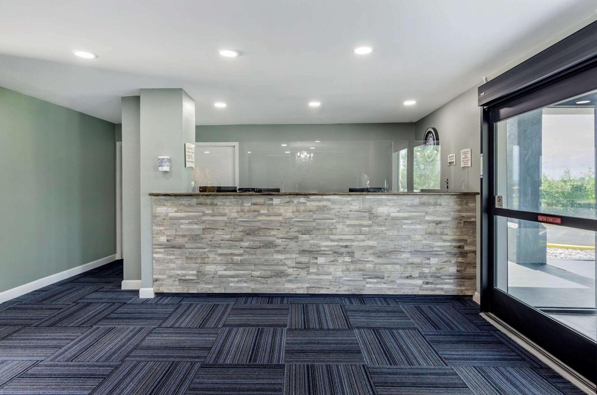 Quality Inn Verona - Staunton North photo 2