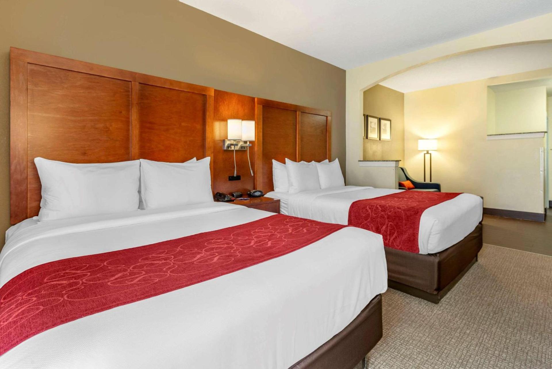 Comfort Suites Newark - Harrison photo 17