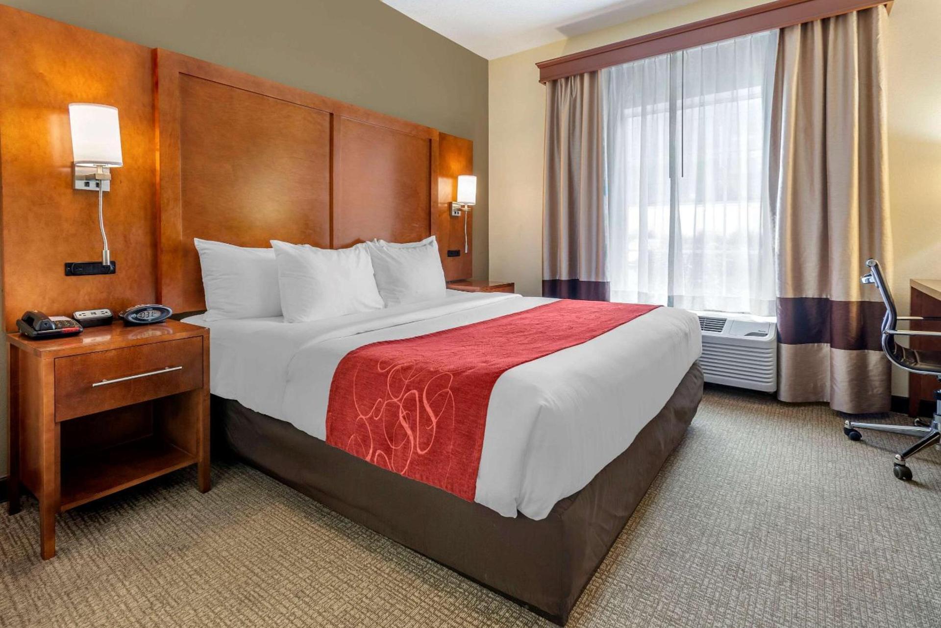 Comfort Suites Newark - Harrison photo 20