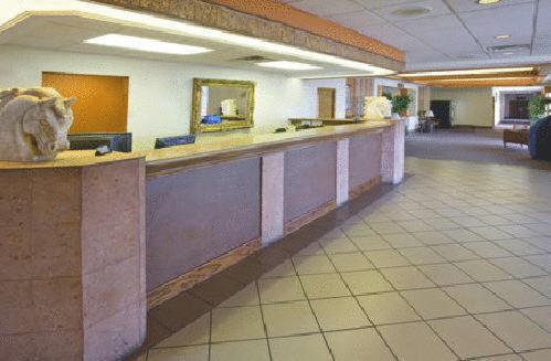 Americas Best Value Inn Laredo photo 5