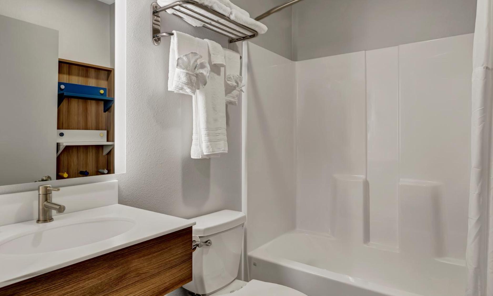 Holiday Inn Express & Suites George - Quincy South by IHG photo 17