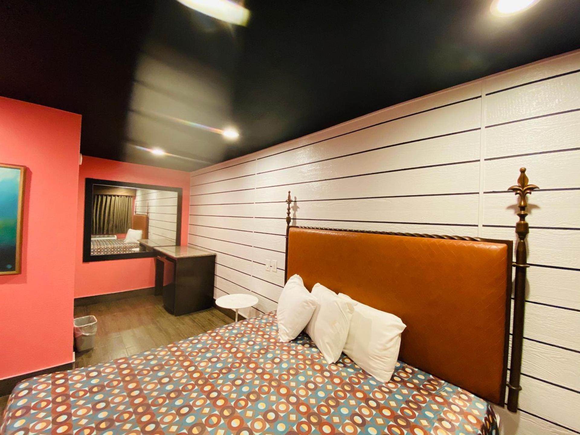 Casa Valentine Inn - Los Angeles photo 9