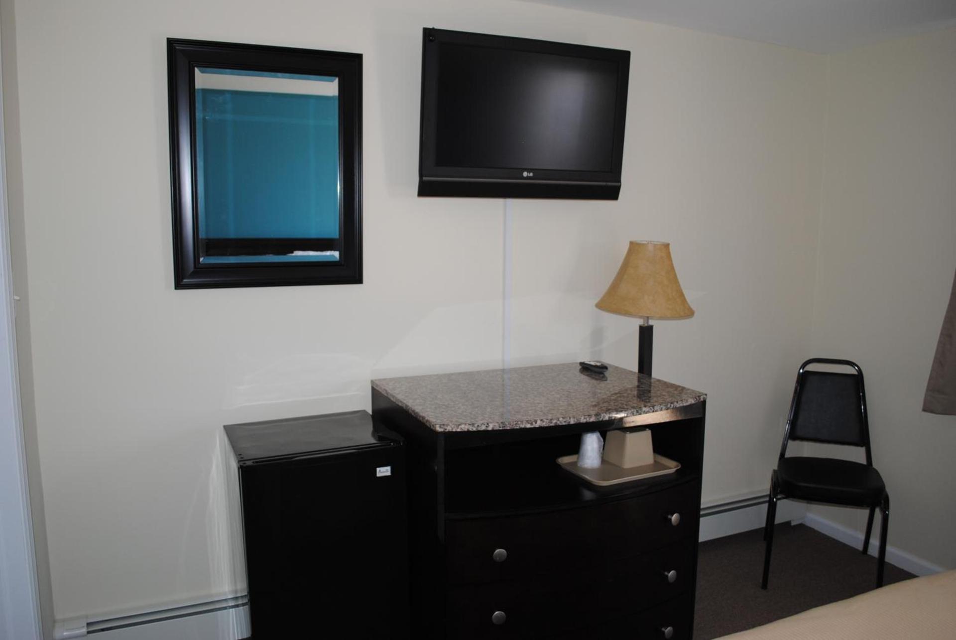 Shore Point Motel photo 8