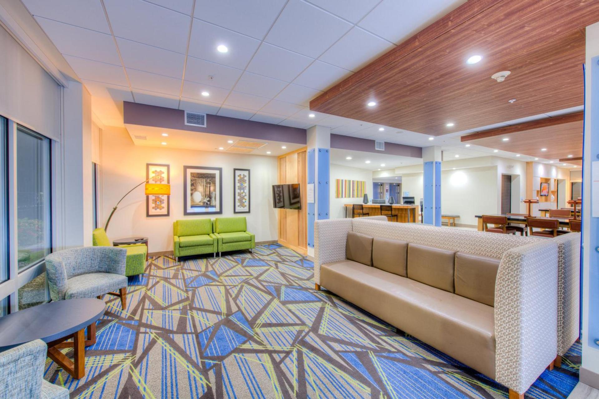 Holiday Inn Express & Suites - Remington by IHG photo 20