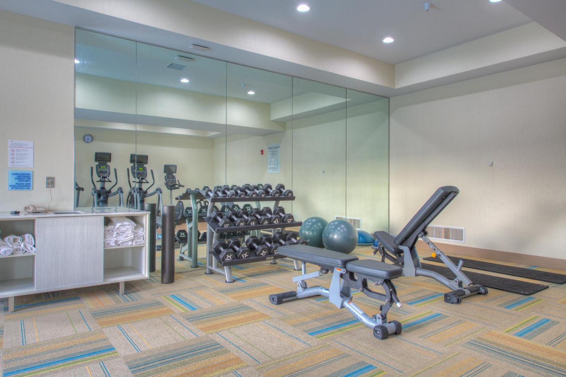 Holiday Inn Express & Suites - Remington by IHG photo 13