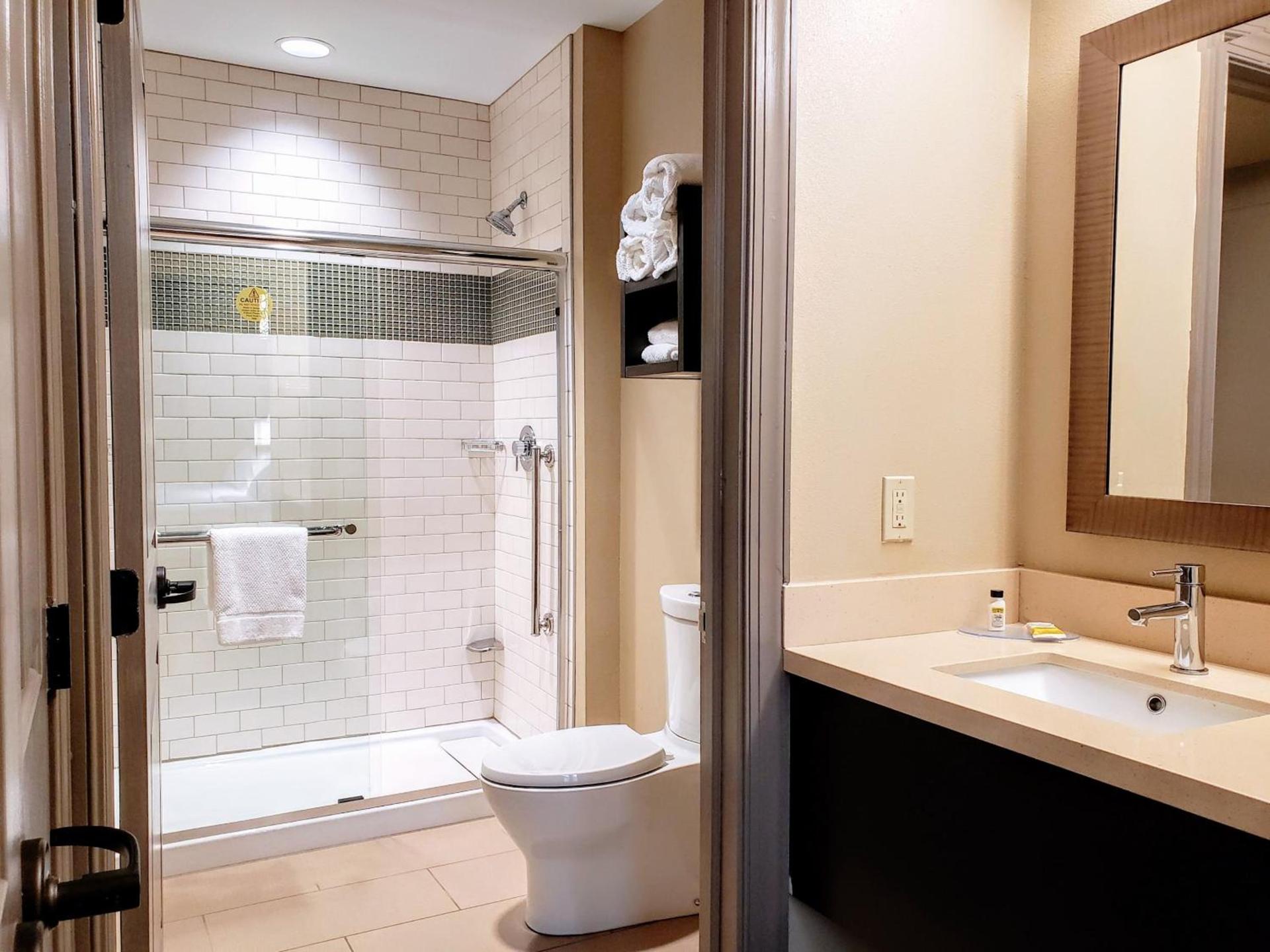 Staybridge Suites Baltimore - Inner Harbor by IHG photo 64