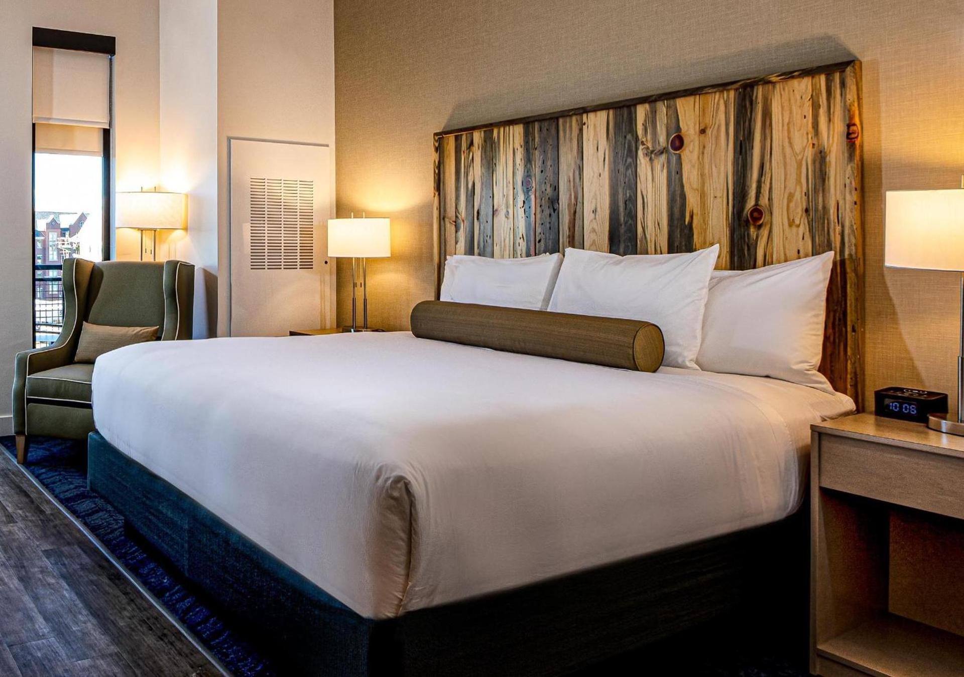 Hotel Maverick photo 28
