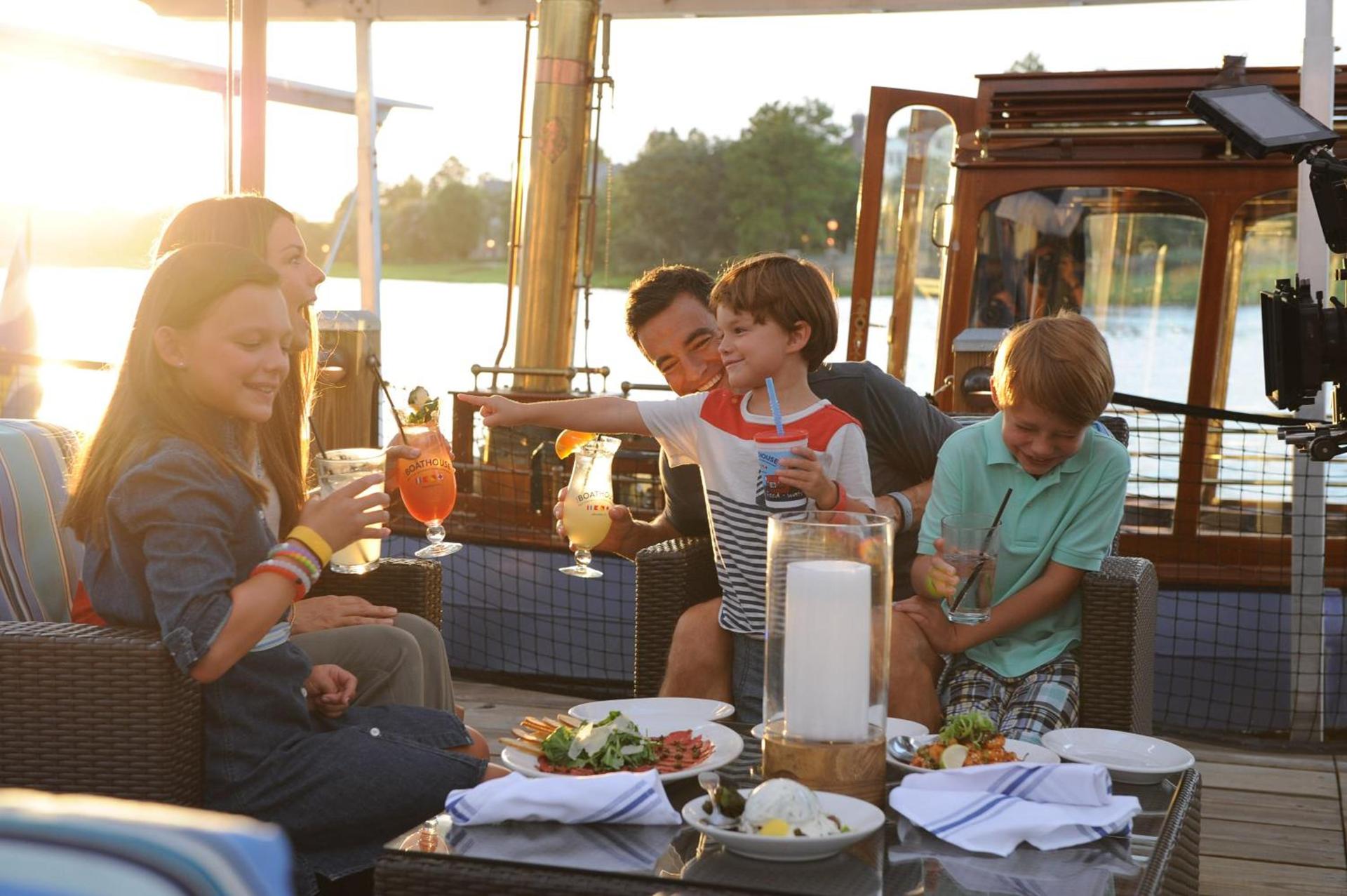 Holiday Inn Orlando – Disney Springs® Area by IHG photo 13