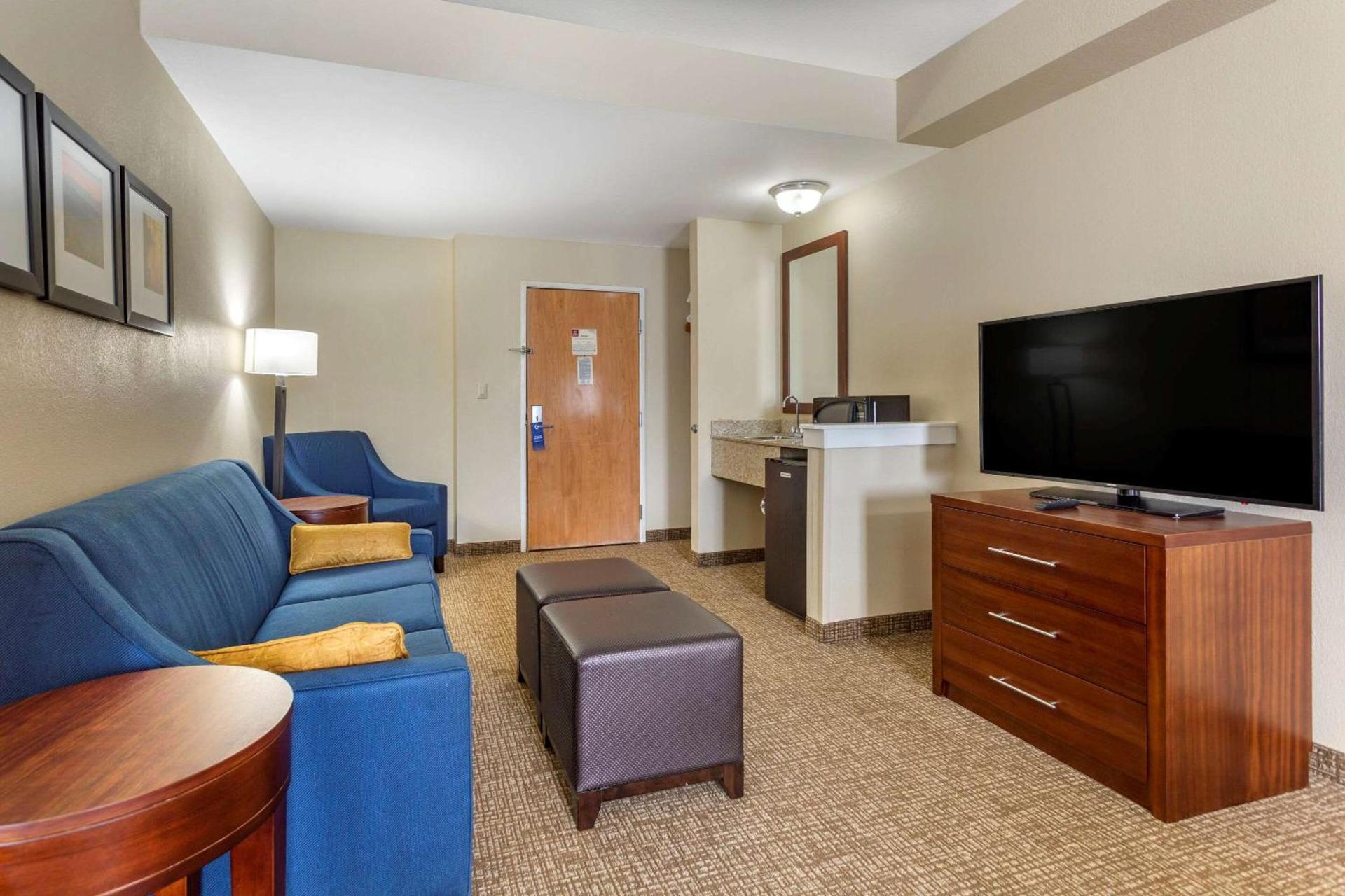 Comfort Suites Goodlettsville Rivergate photo 21