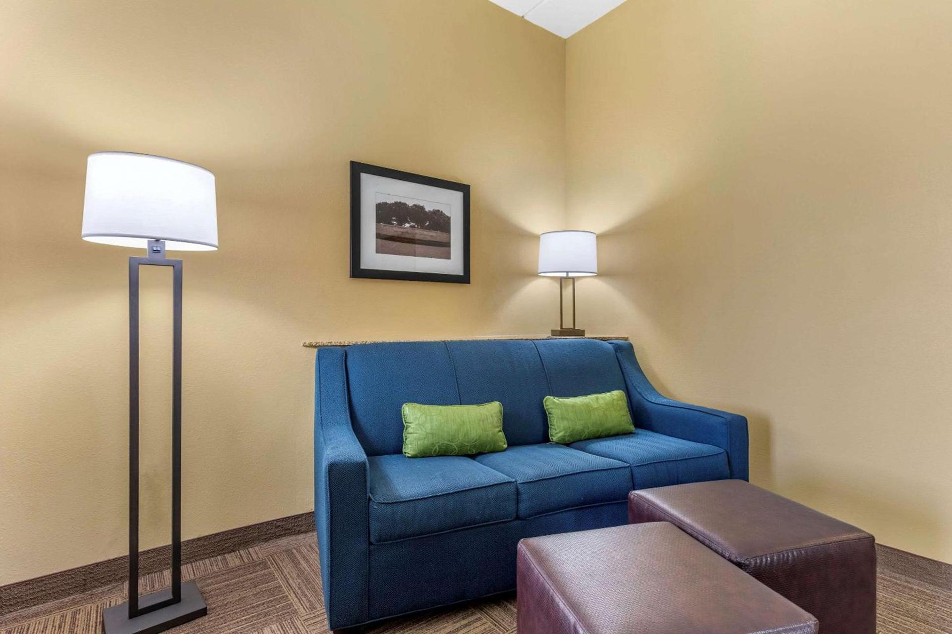 Comfort Suites Frisco photo 10