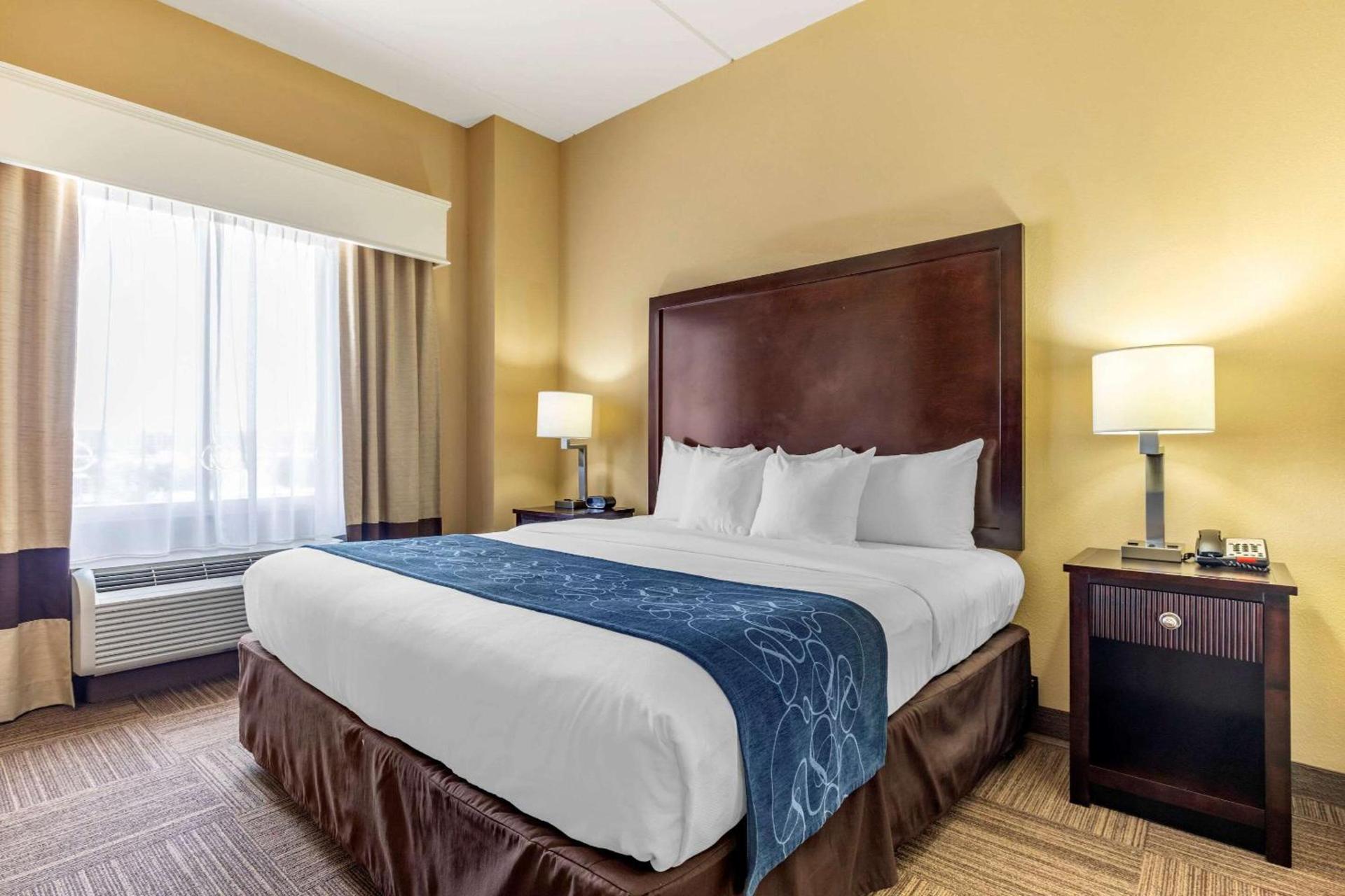 Comfort Suites Frisco photo 31