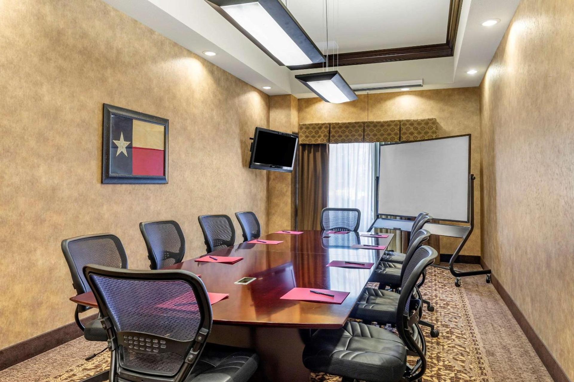 Comfort Suites Frisco photo 23