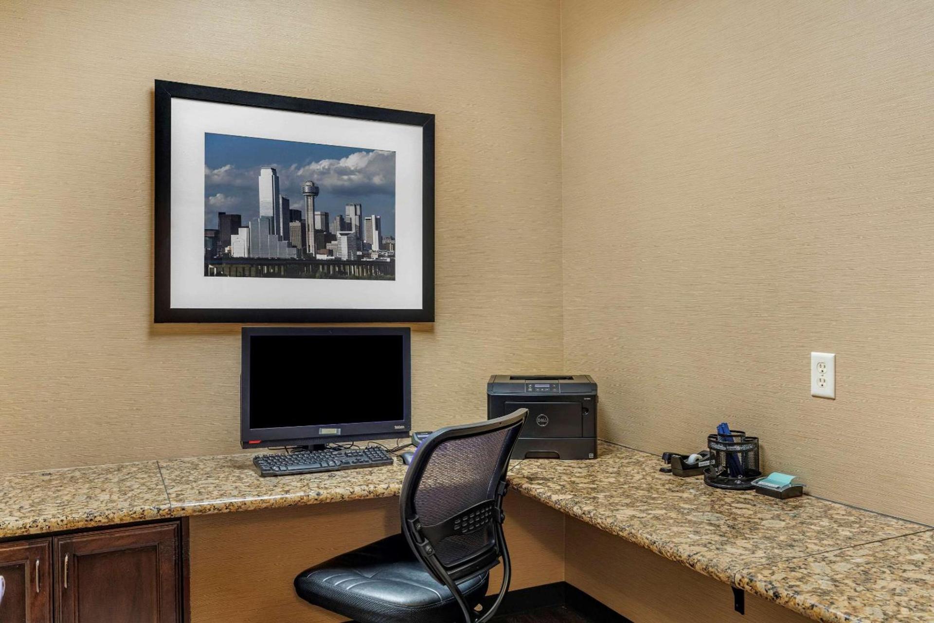 Comfort Suites Frisco photo 22