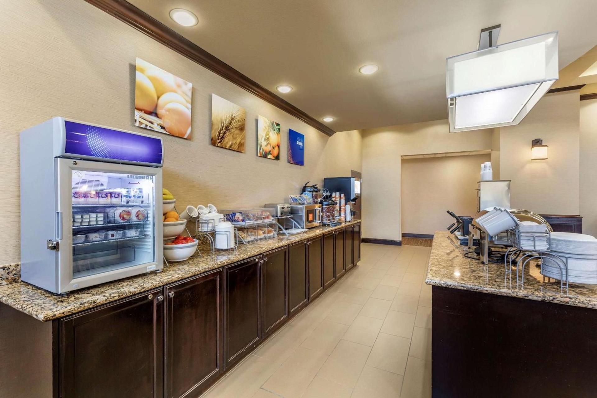 Comfort Suites Frisco photo 25