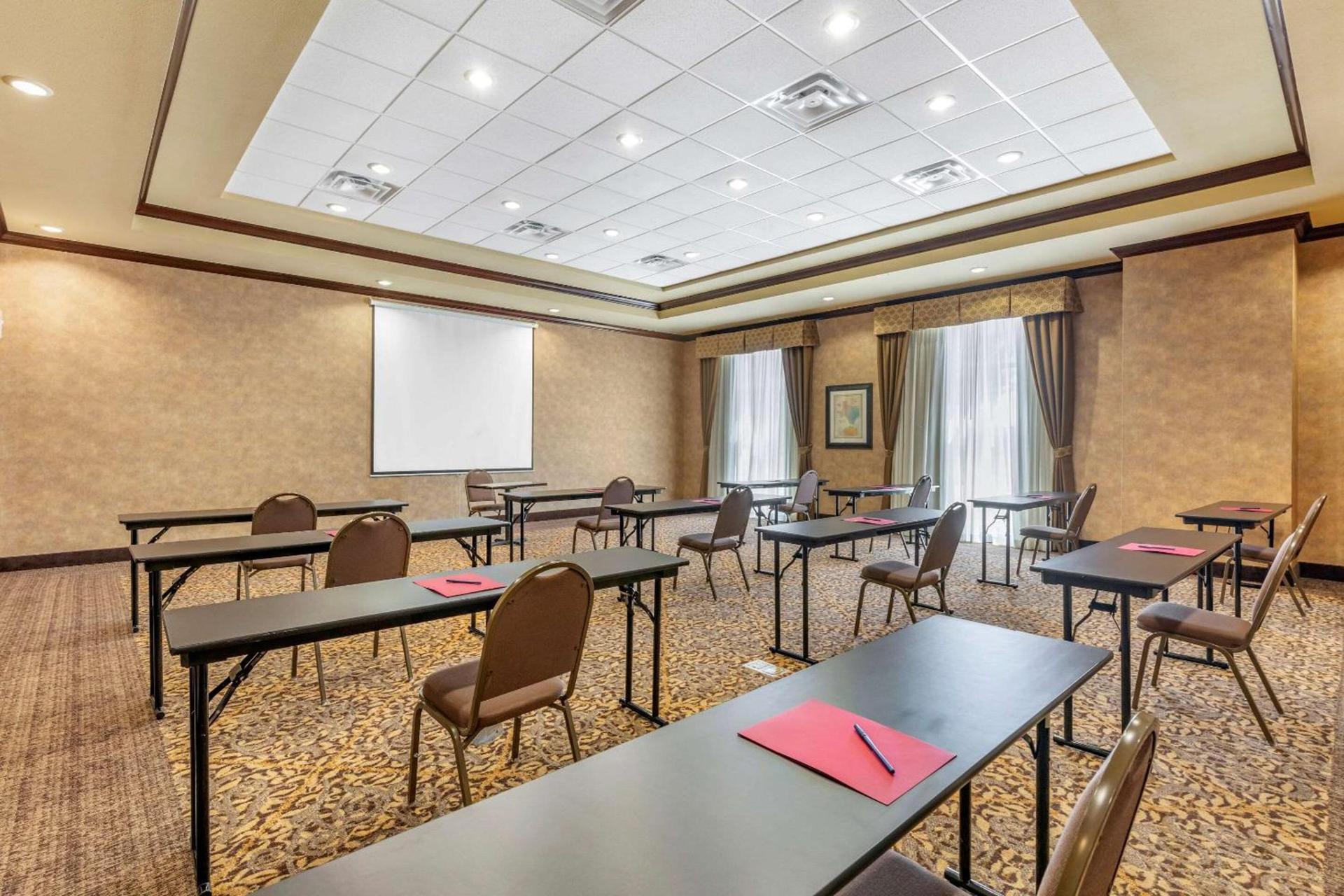 Comfort Suites Frisco photo 24