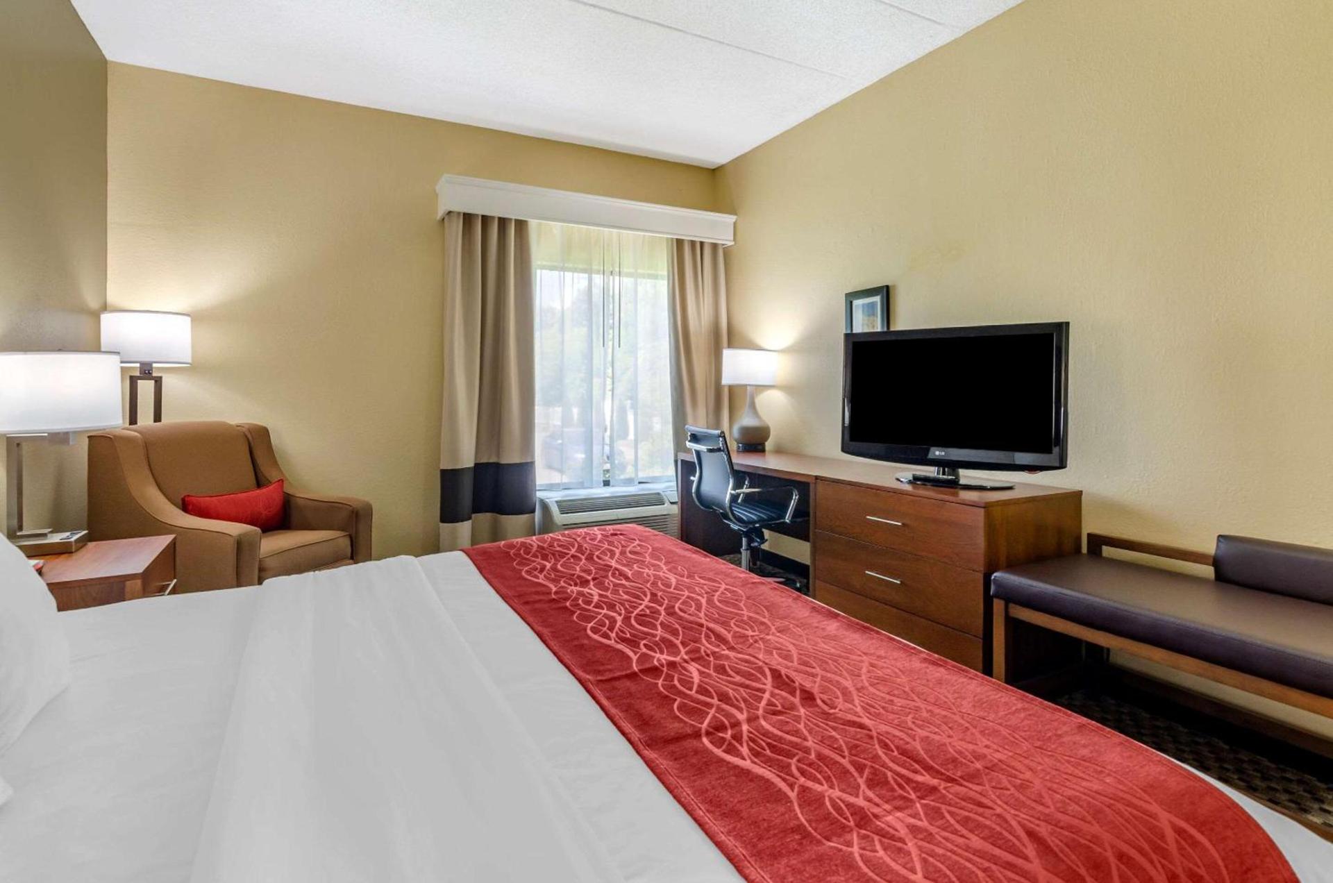 Spark by Hilton Waynesboro photo 10