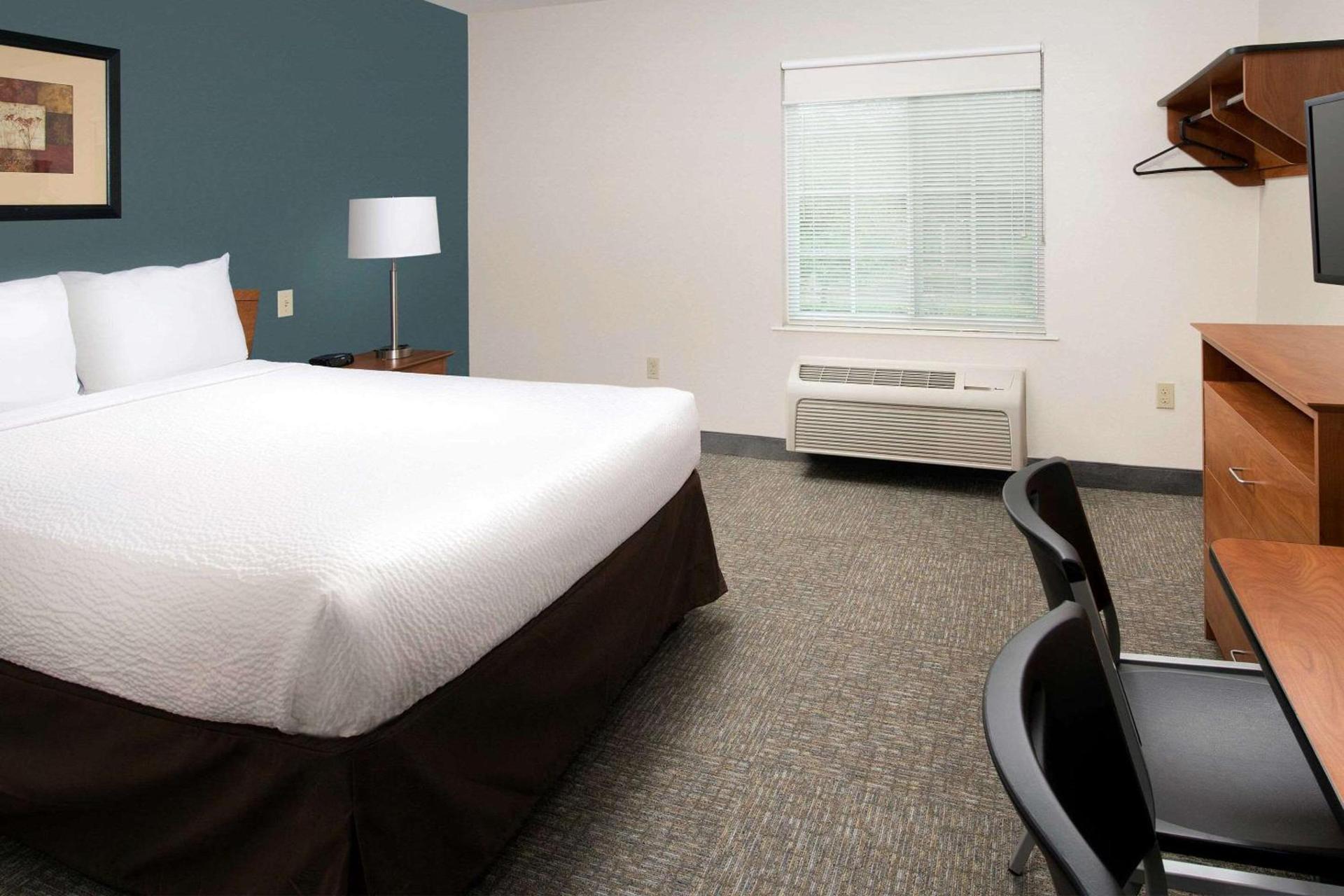 WoodSpring Suites Gainesville I-75 photo 10