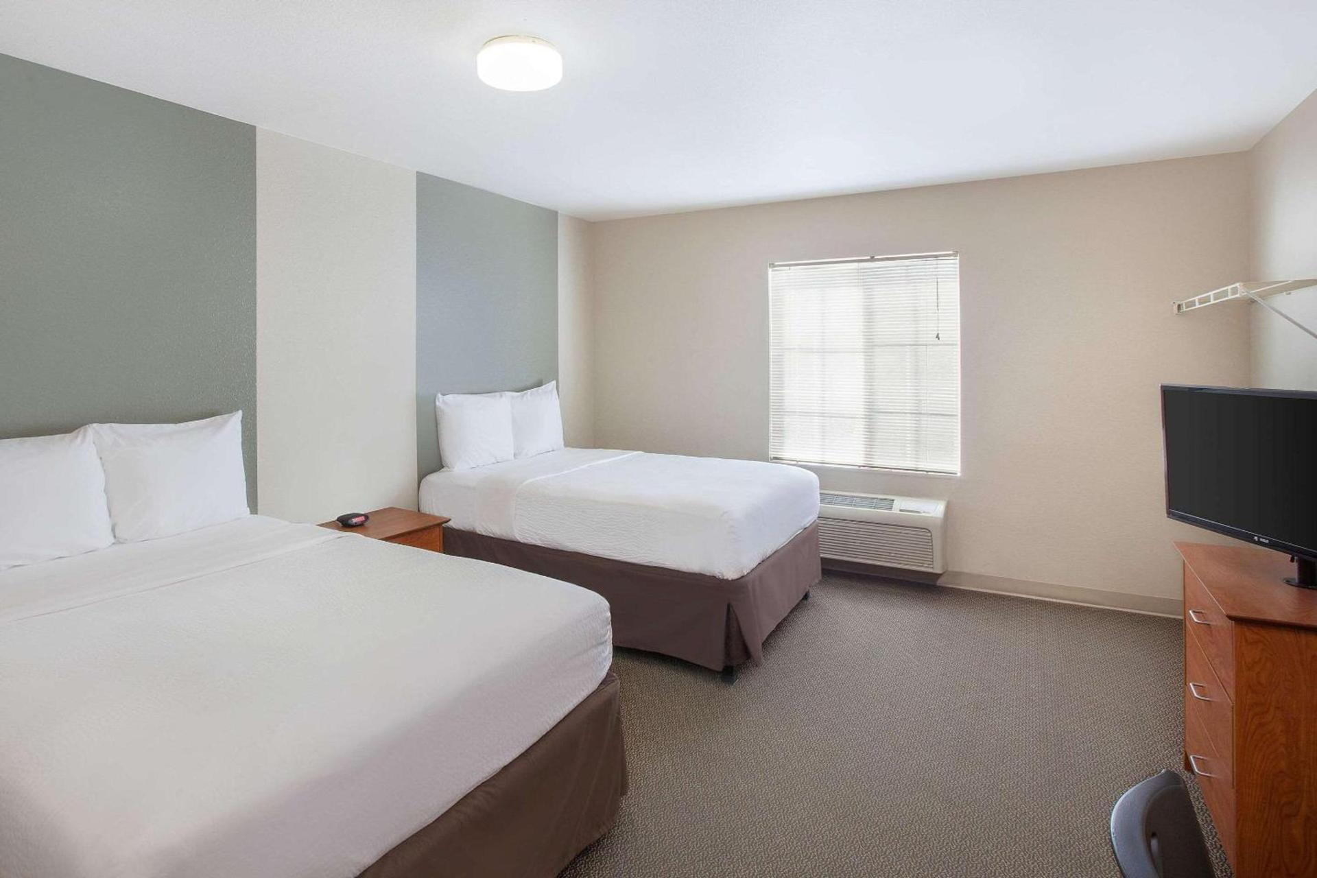 WoodSpring Suites Jacksonville Beach Blvd photo 12