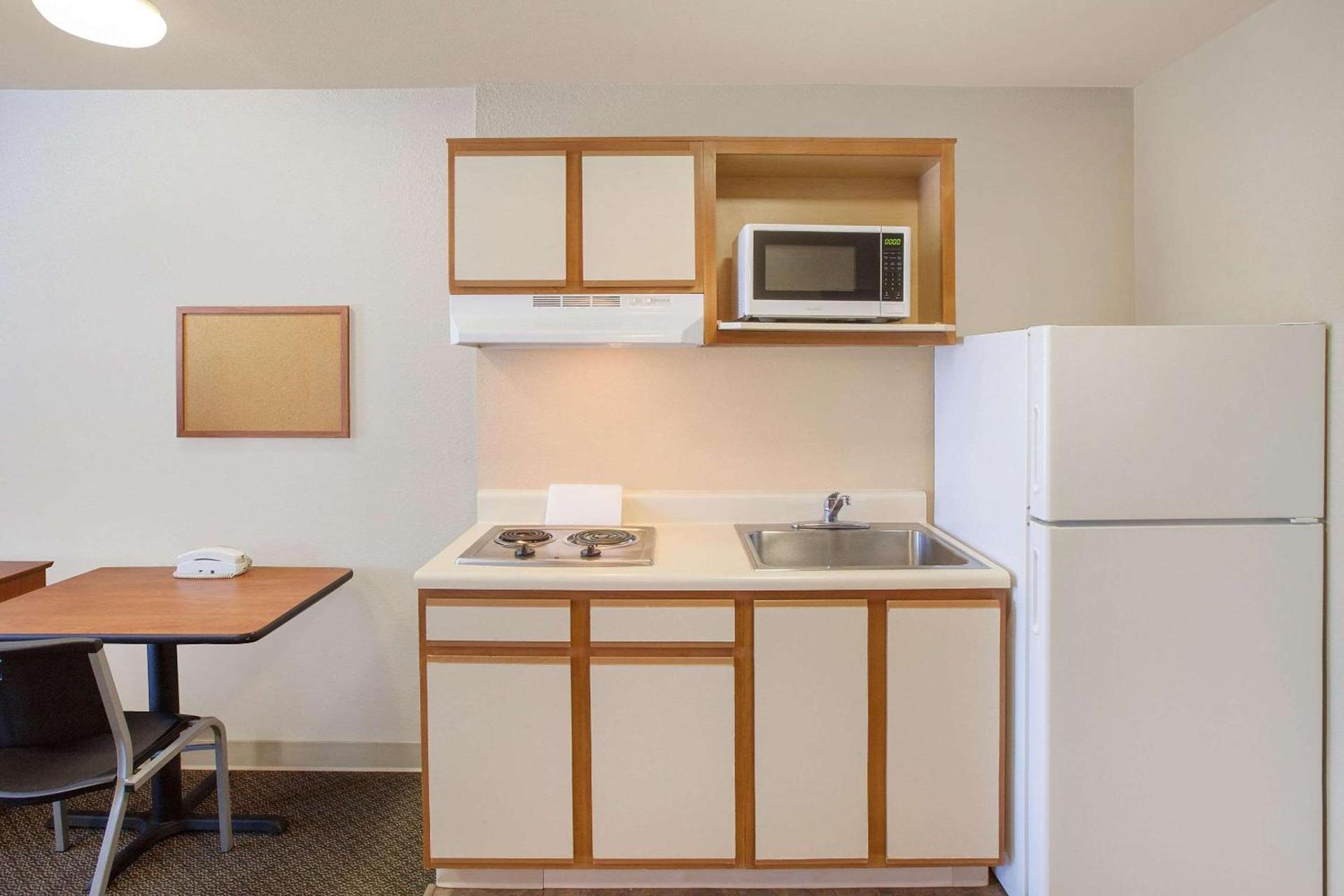 WoodSpring Suites Jacksonville Beach Blvd photo 13