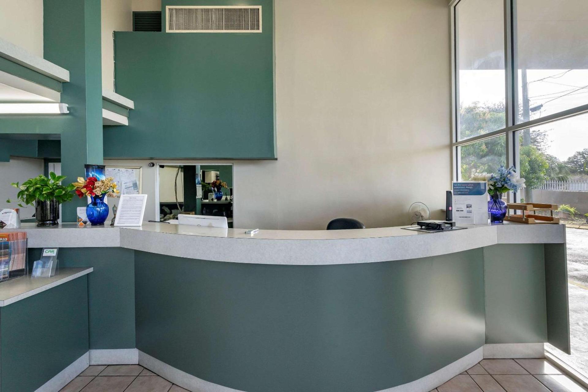 Rodeway Inn Clearwater-Largo photo 3